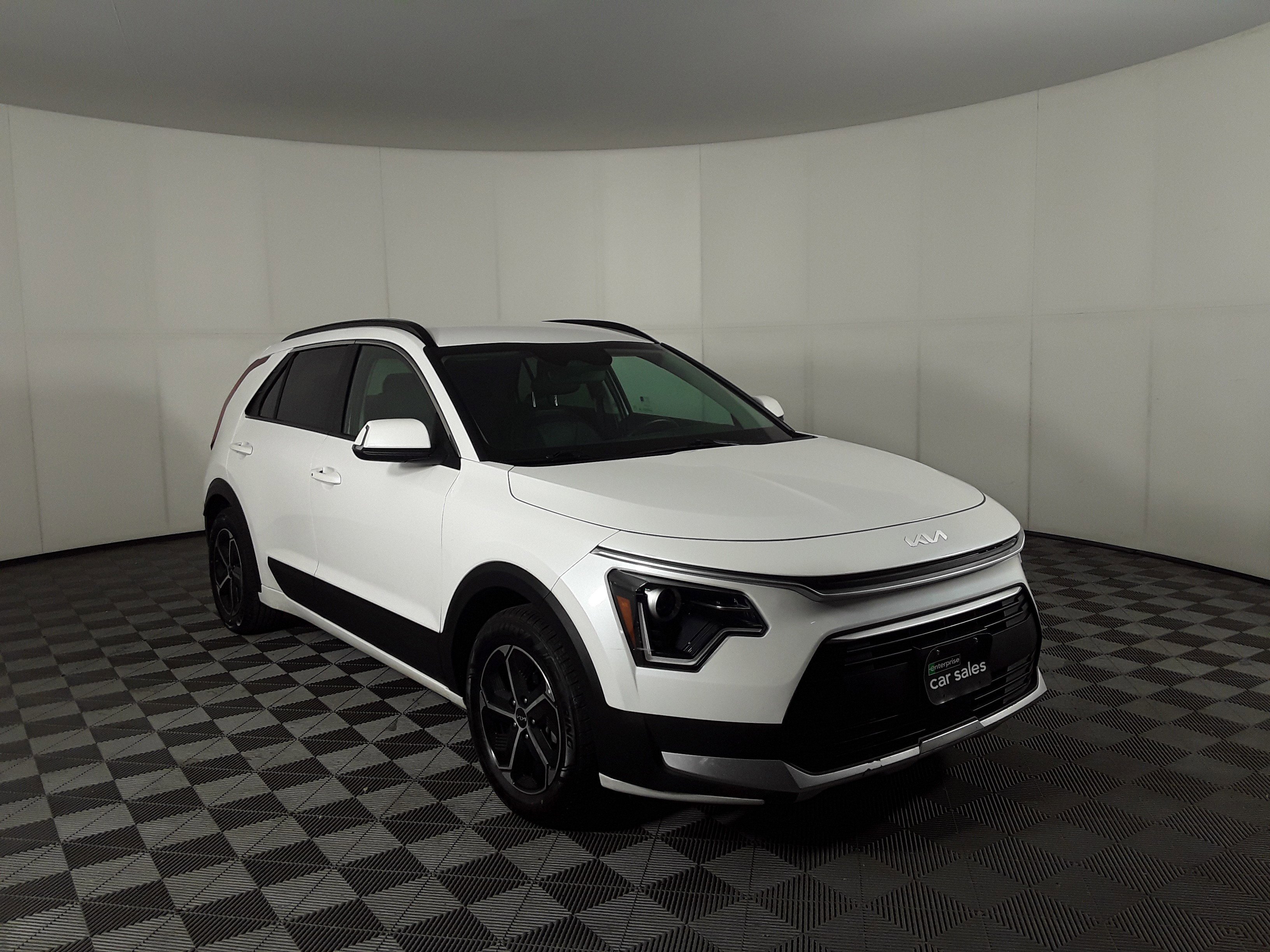 Used 2023 Kia Niro EX FWD