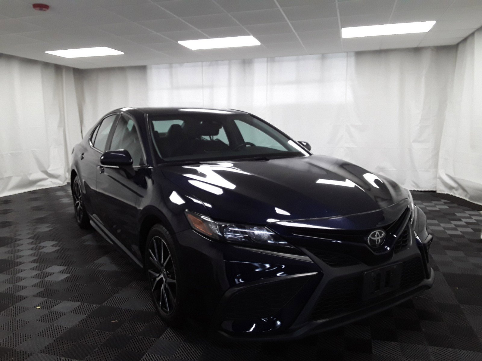 2022 Toyota Camry SE Auto