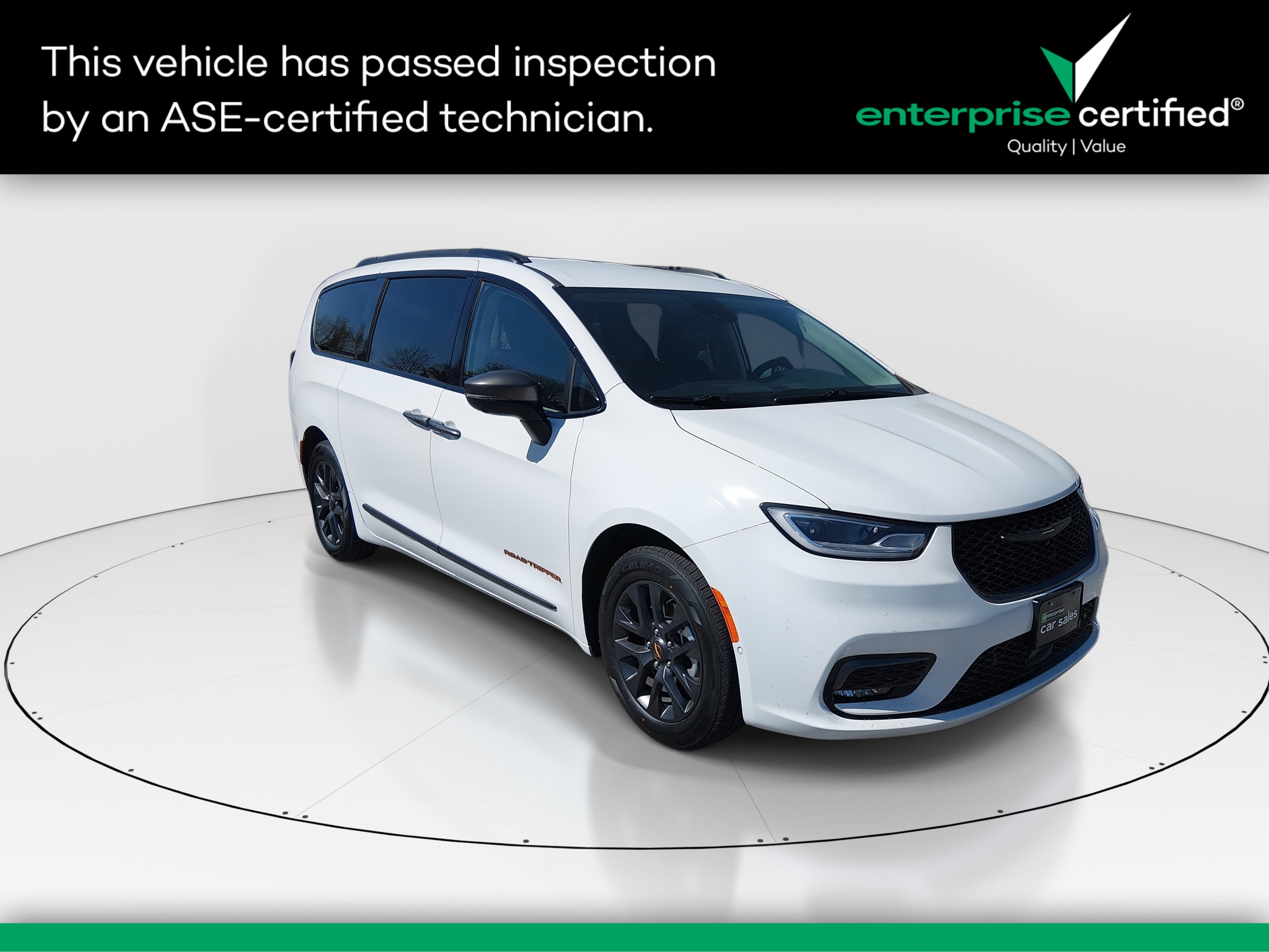 Used 2023 Chrysler Pacifica Hybrid Touring L FWD