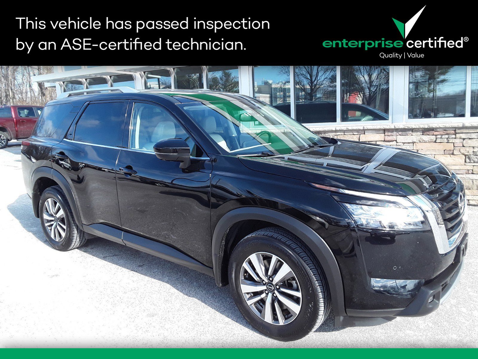 Used 2022 Nissan Pathfinder SL 4WD