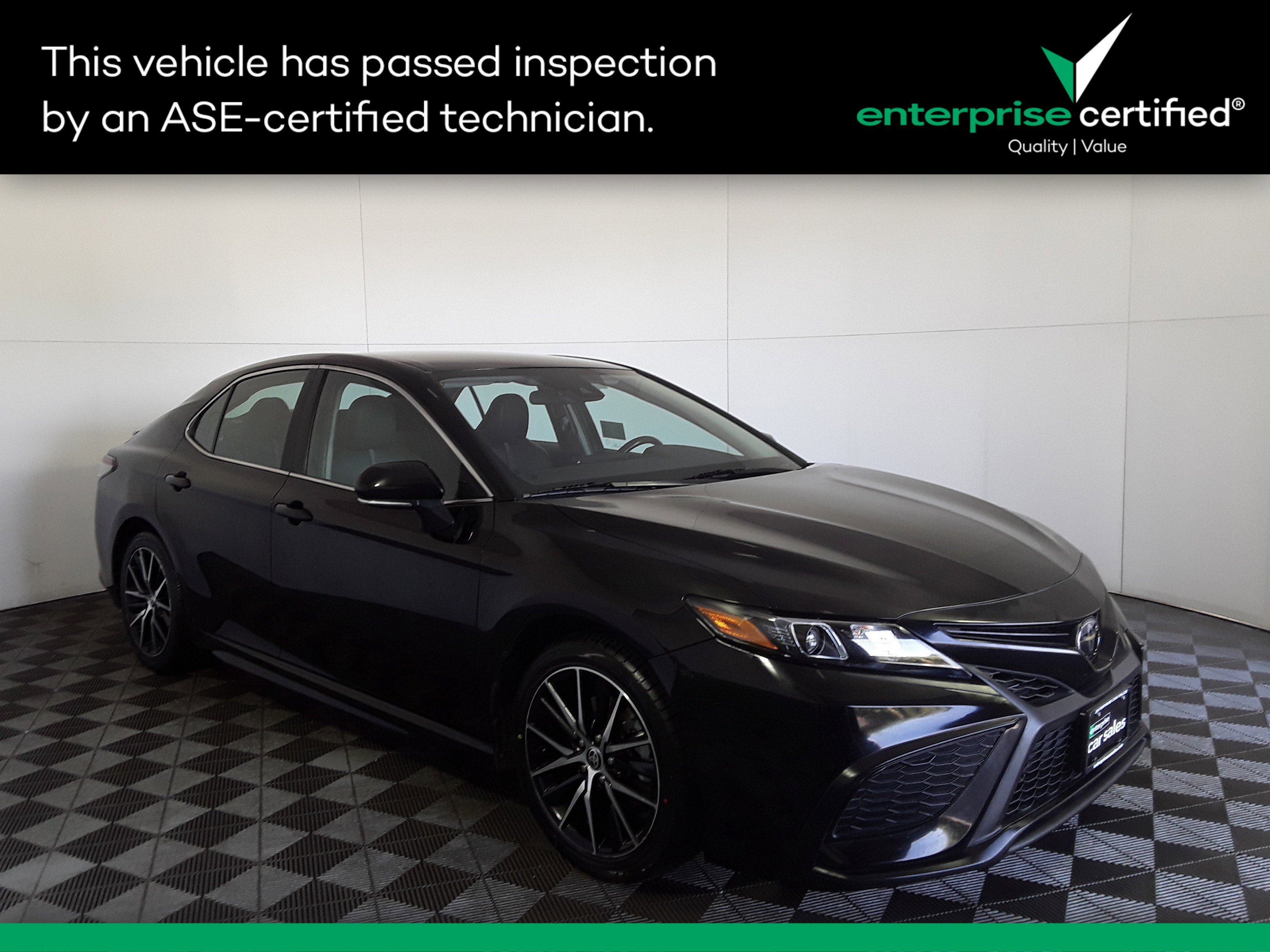 2023 Toyota Camry SE Auto