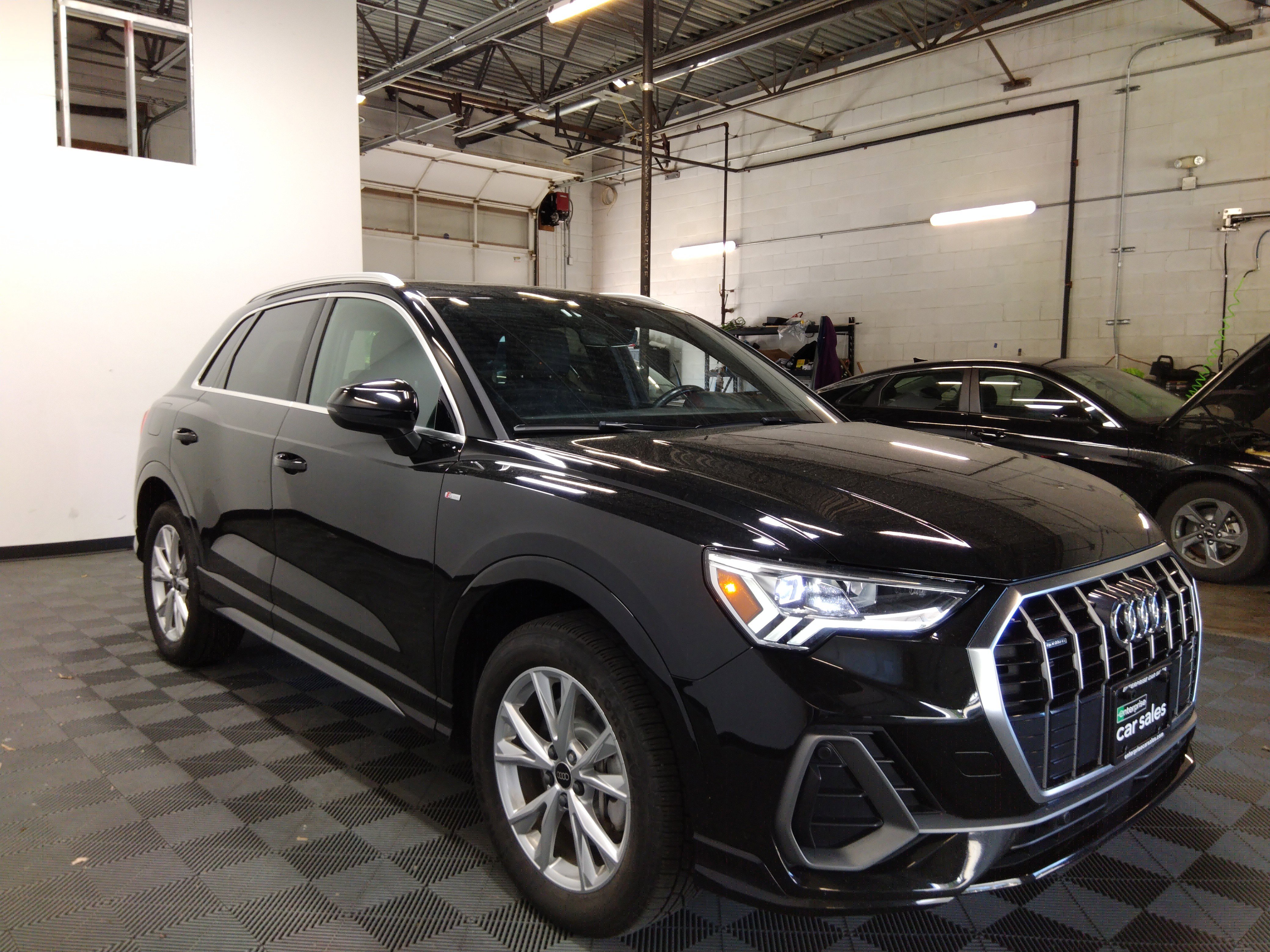 2023 Audi Q3 S line Premium 45 TFSI quattro