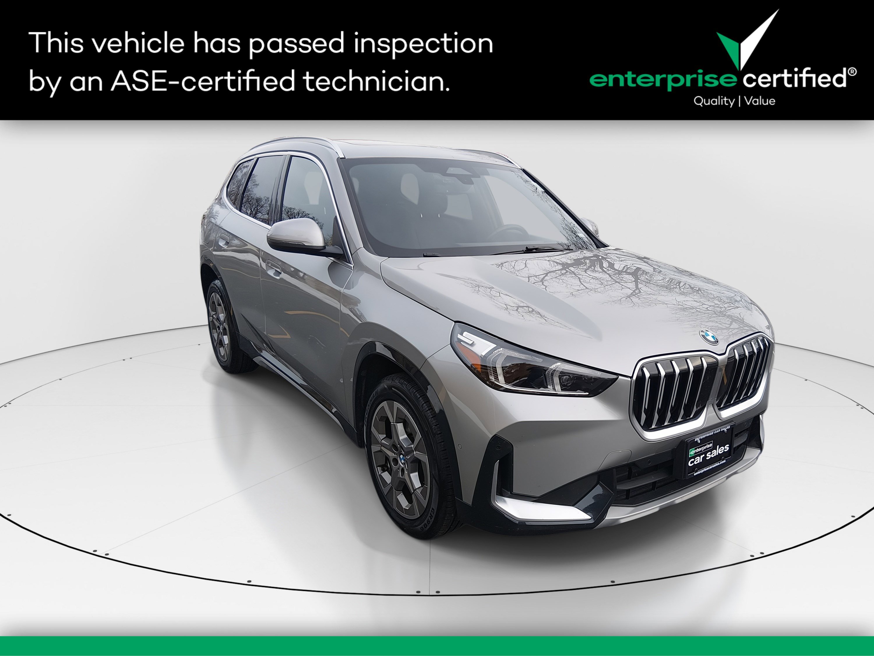 2025 BMW X1 28i's photo