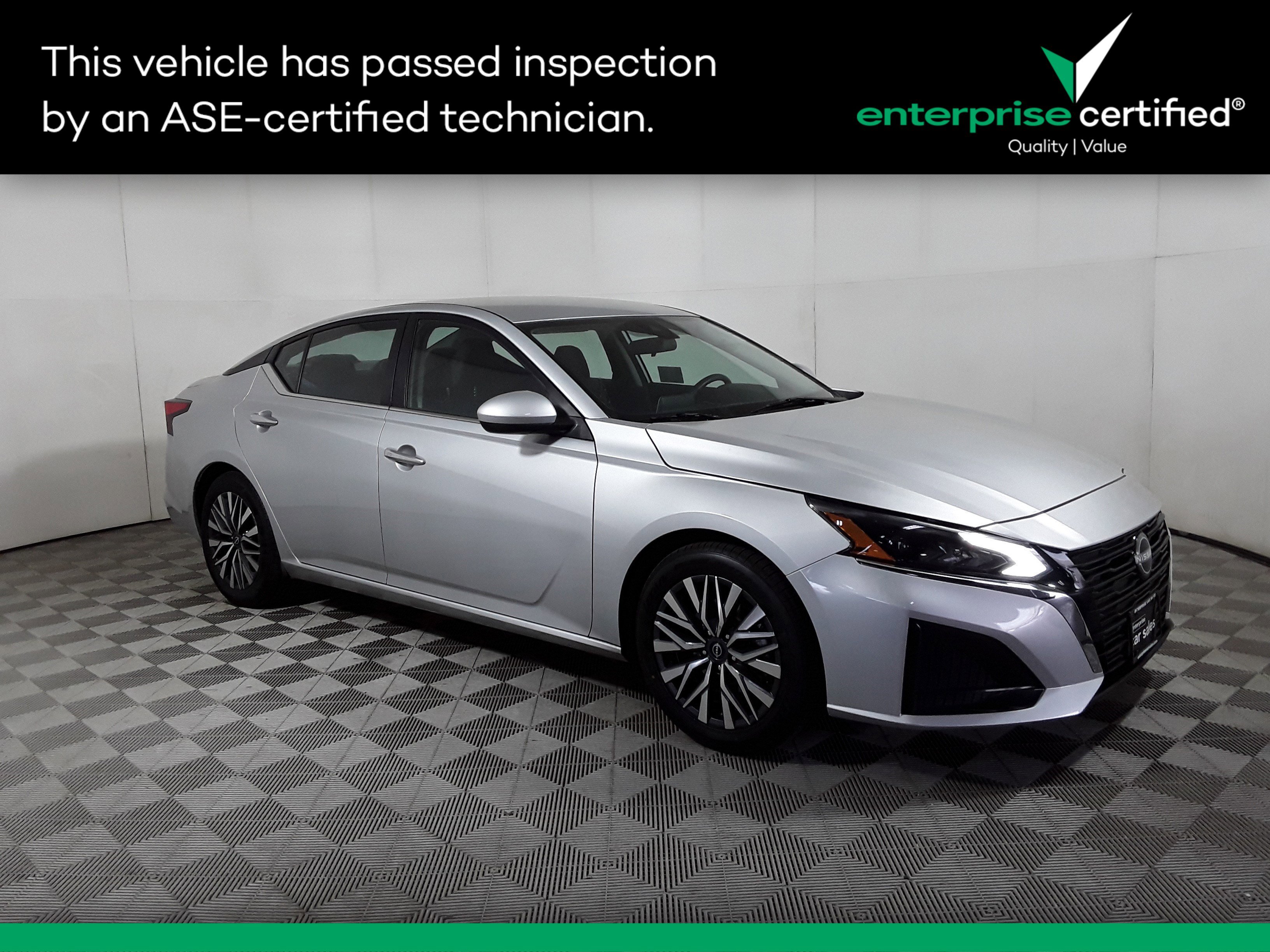 Used 2023 Nissan Altima 2.5 SV Sedan