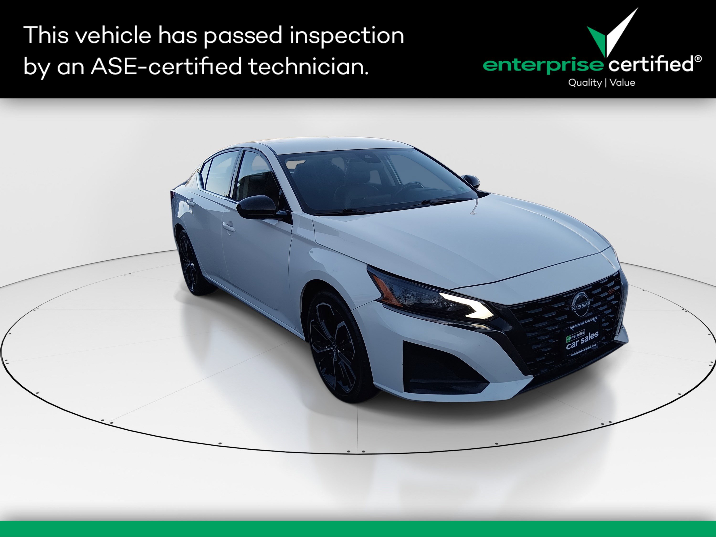 2024 Nissan Altima SR's photo