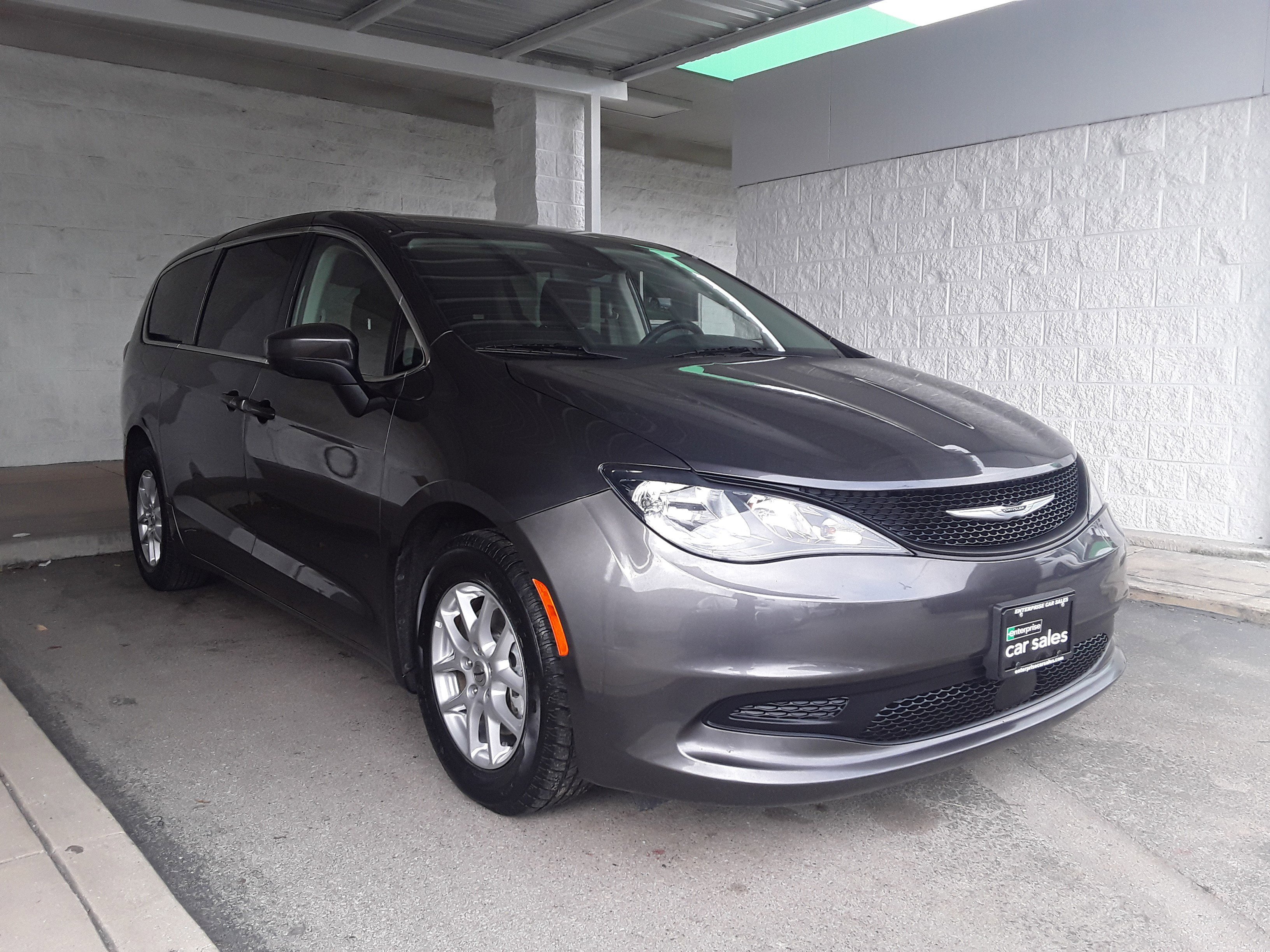 2023 Chrysler Voyager LX FWD