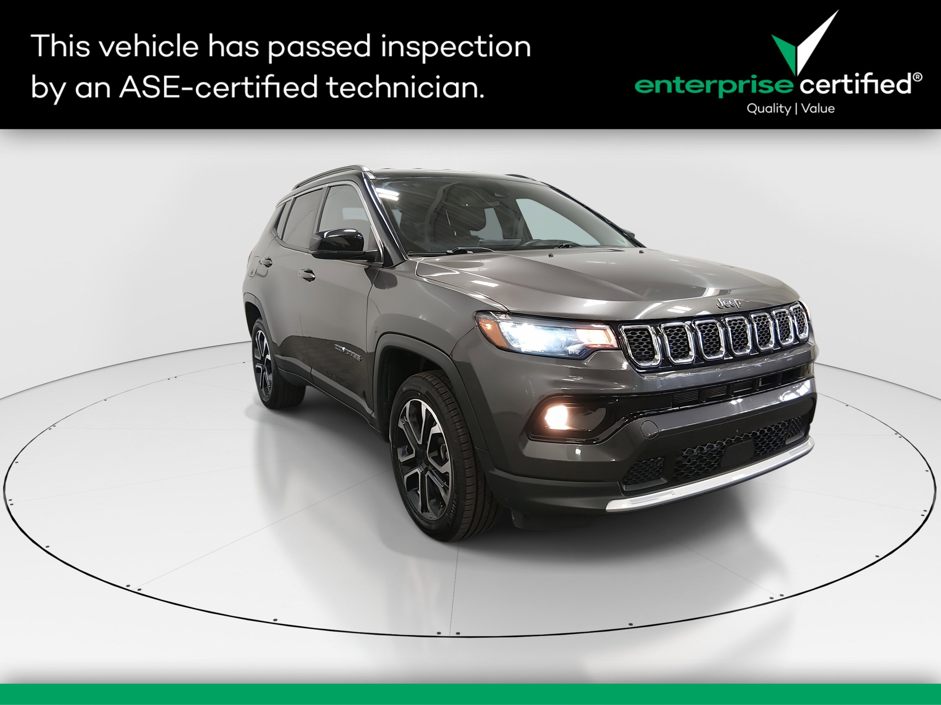 2023 Jeep Compass Limited's photo