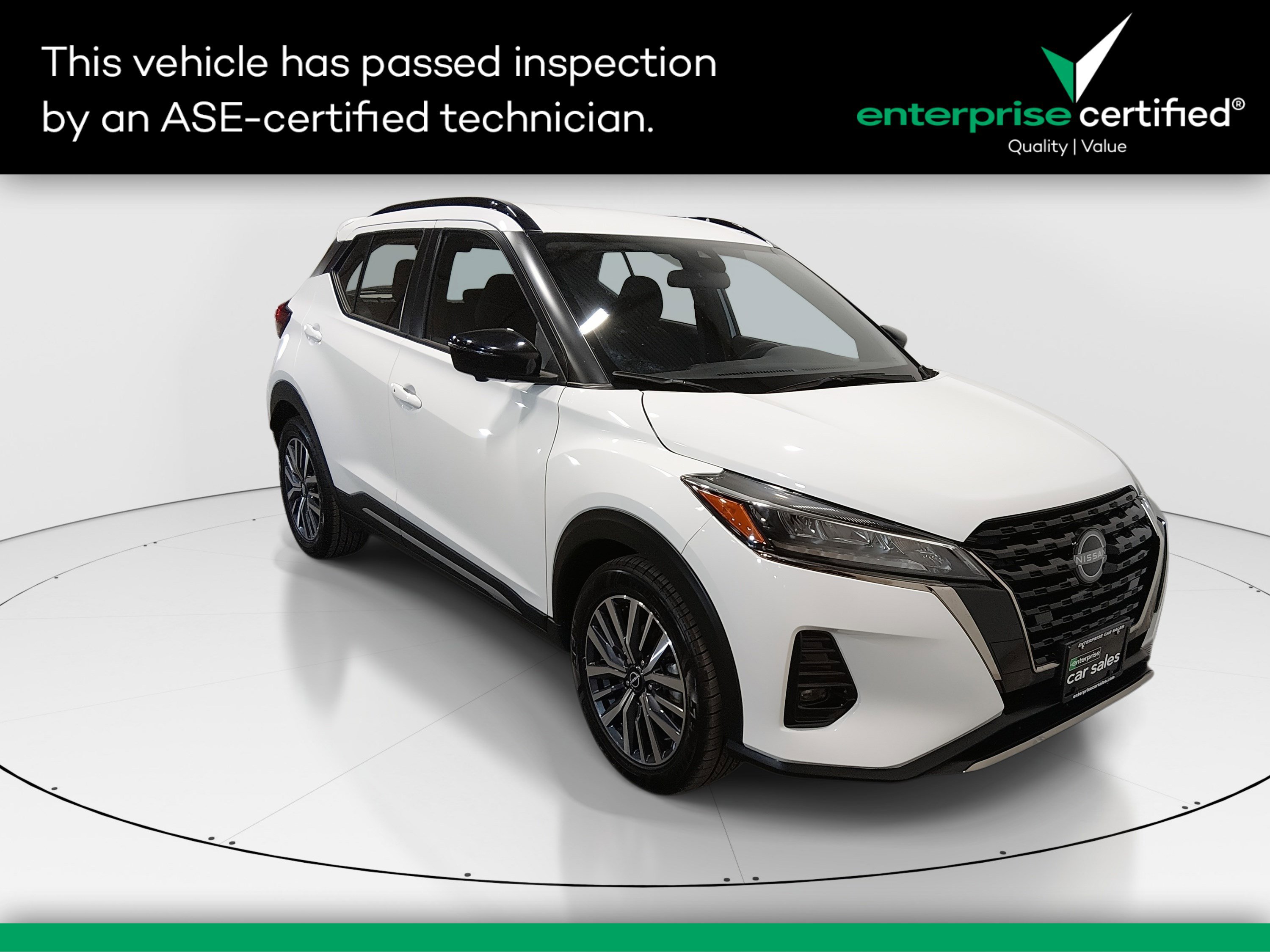 2024 Nissan Kicks SR's photo