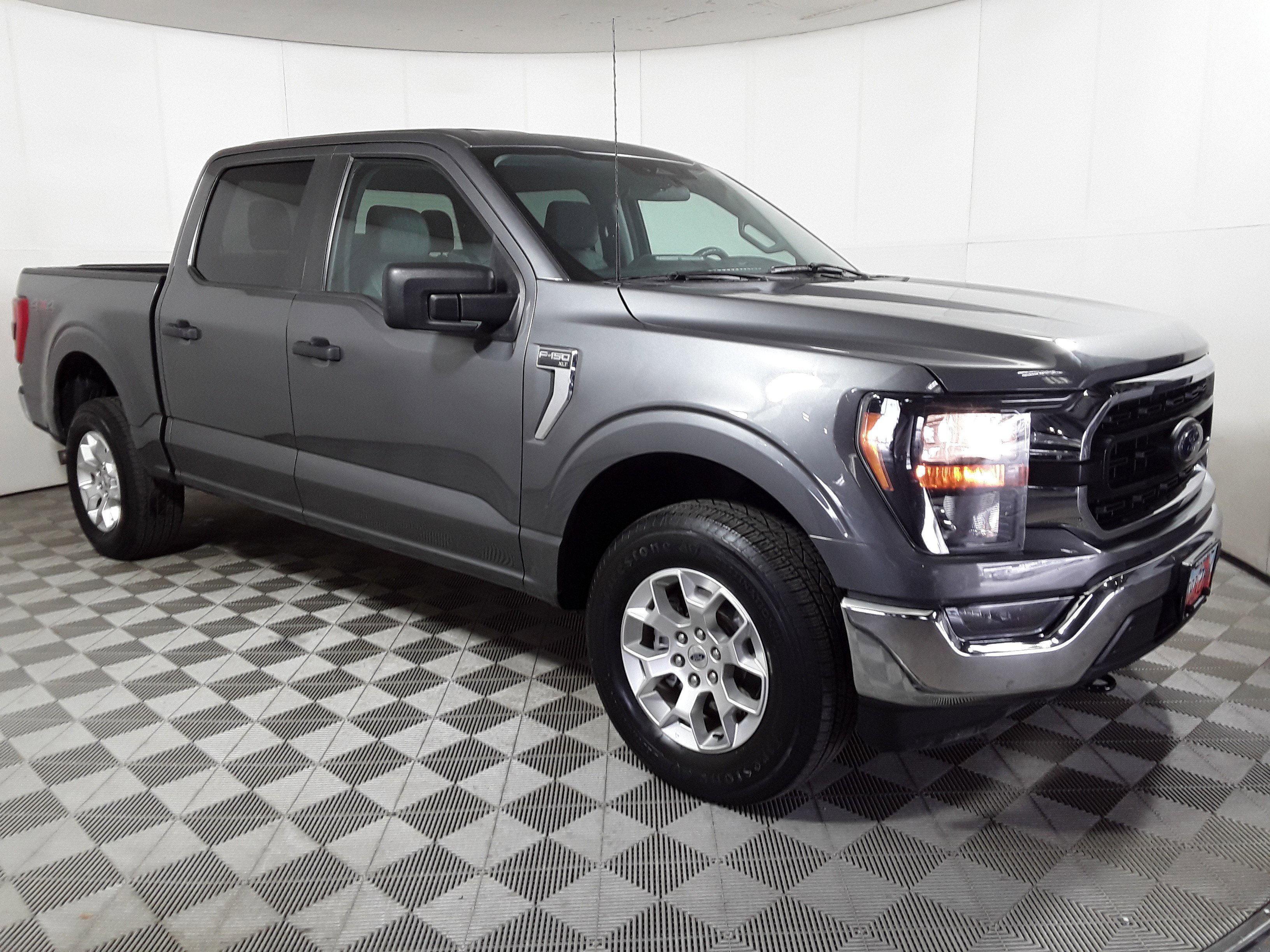 2023 Ford F-150 XLT 4WD SuperCrew 5.5' Box