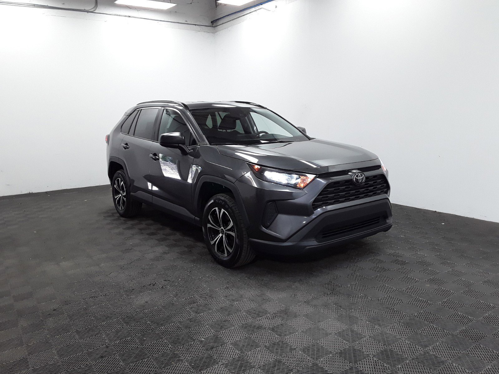 2020 Toyota RAV4 LE AWD