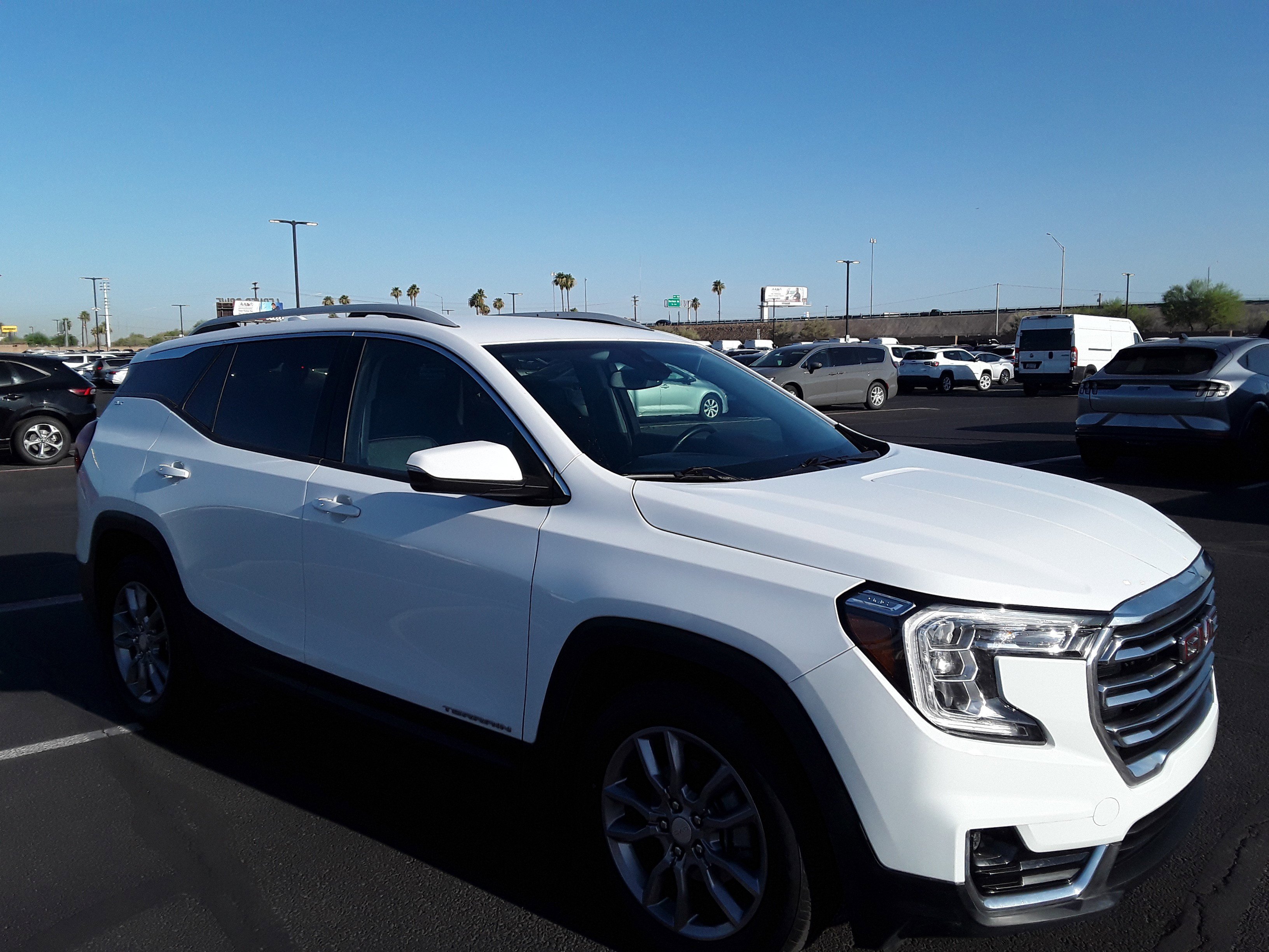 2023 GMC Terrain FWD 4dr SLT