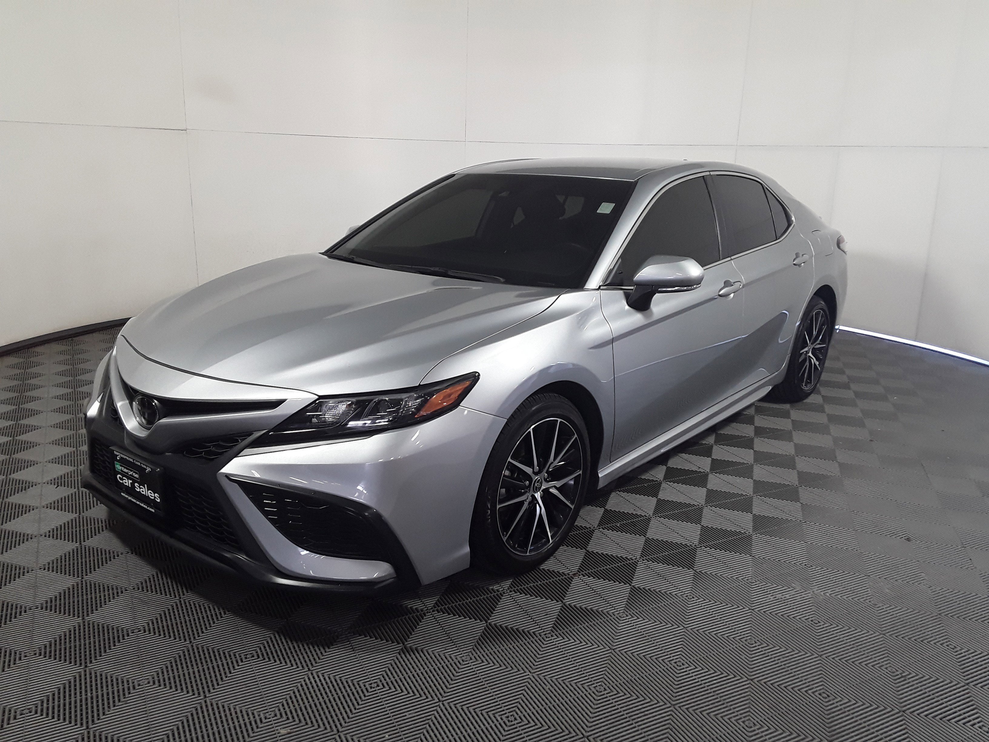 Image 4 of Used 2023 Toyota Camry SE Auto