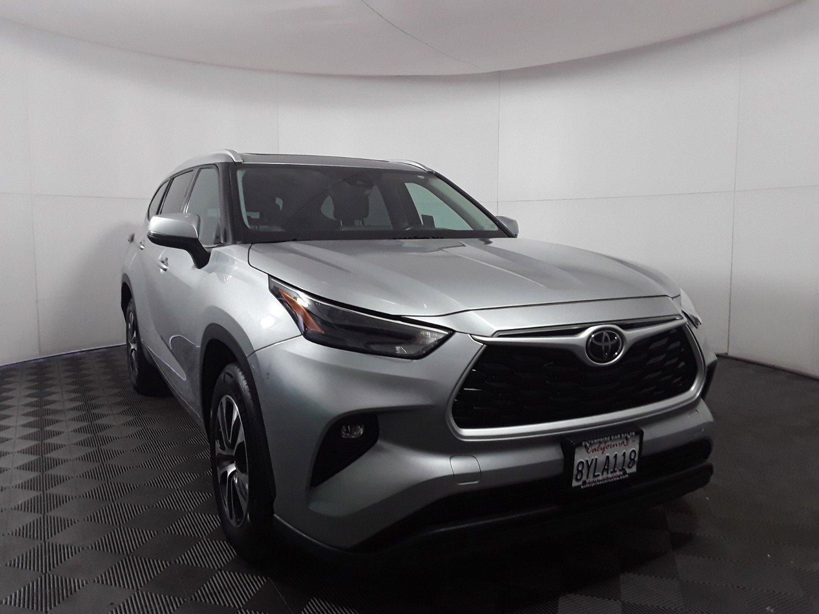 2022 Toyota Highlander XLE FWD