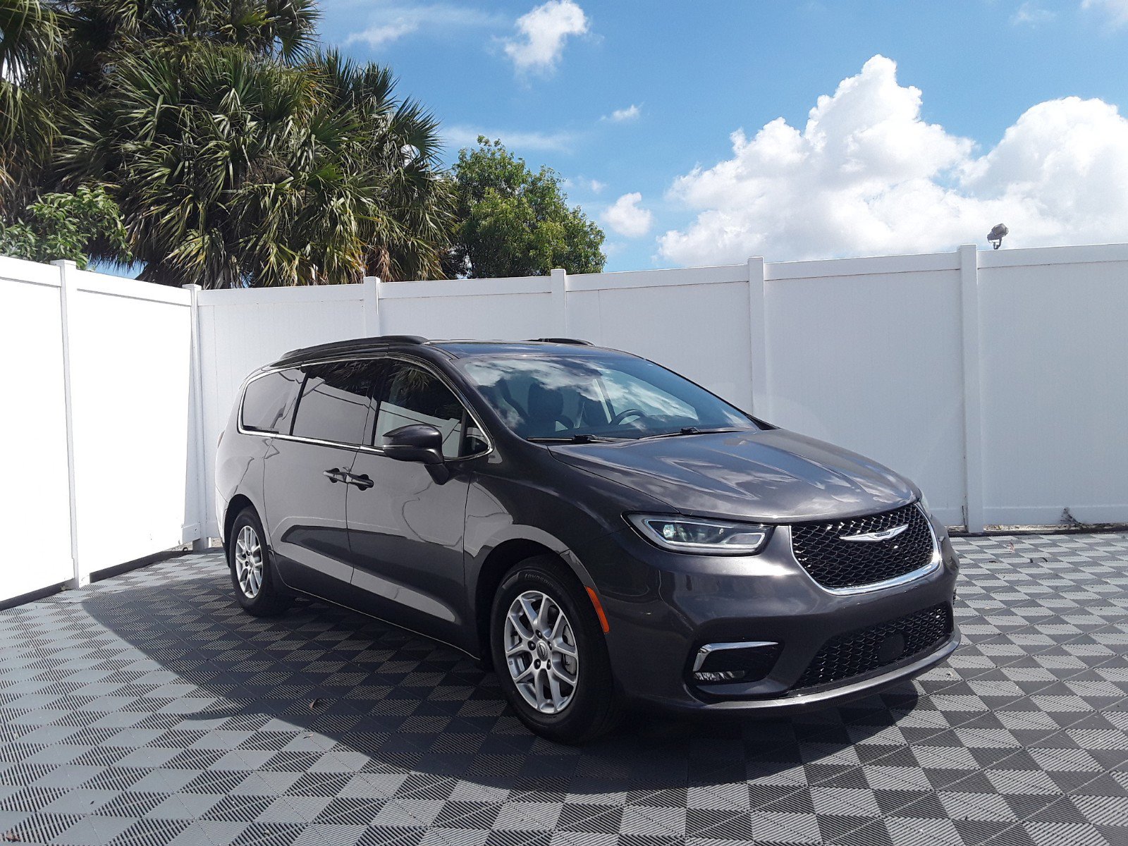 2022 Chrysler Pacifica Touring L FWD