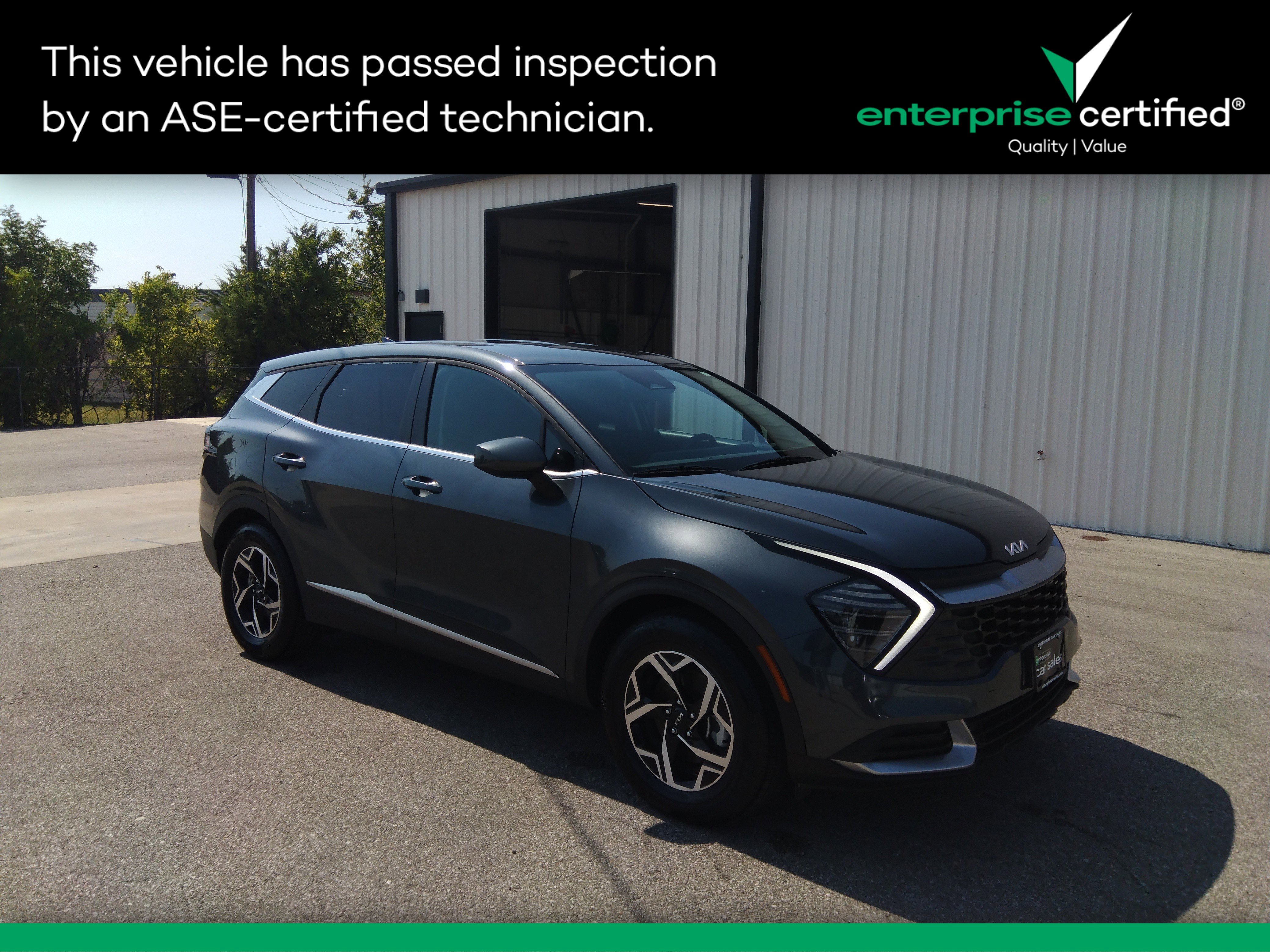 2024 Kia Sportage LX's photo