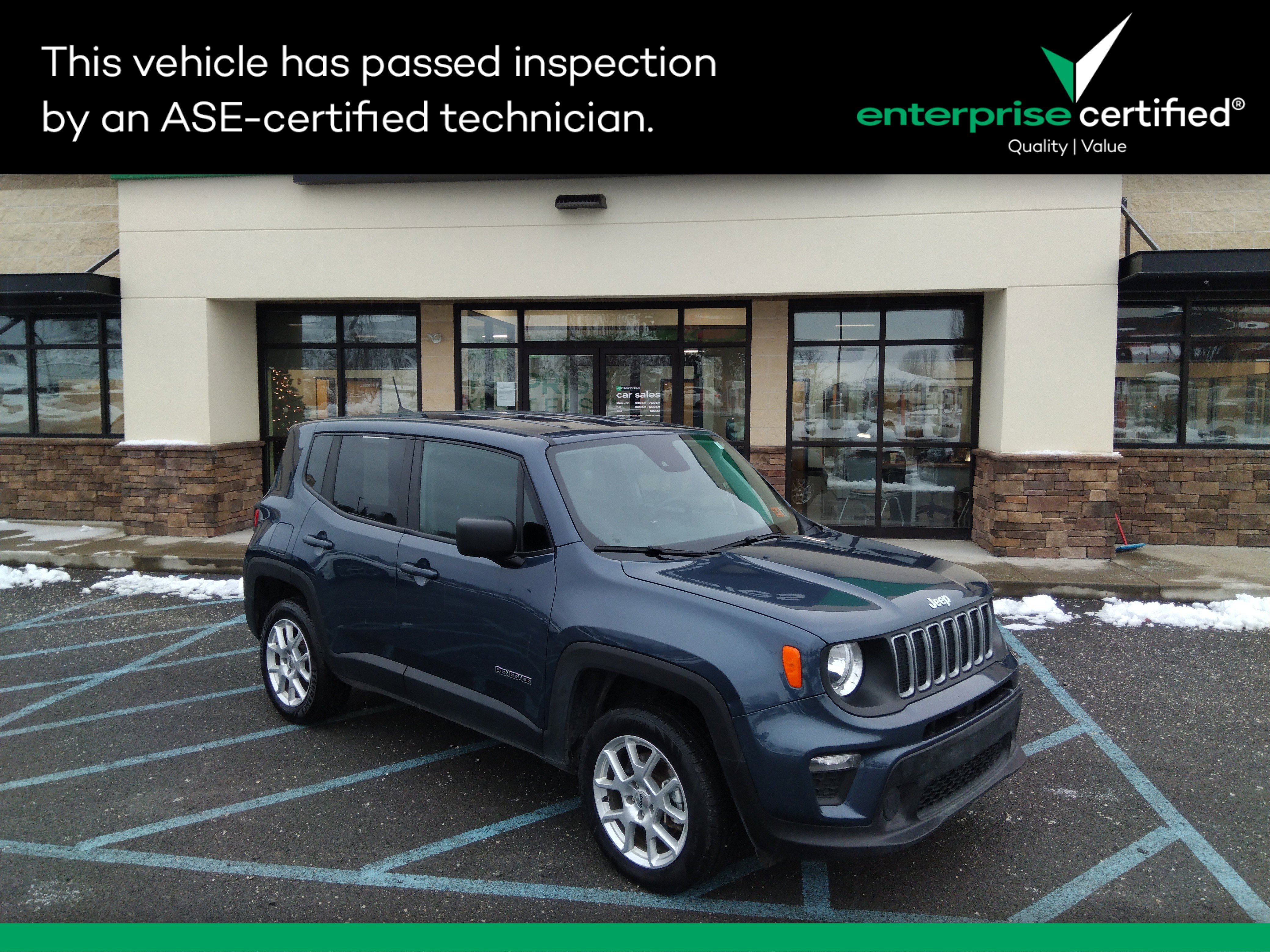 2023 Jeep Renegade Latitude's photo