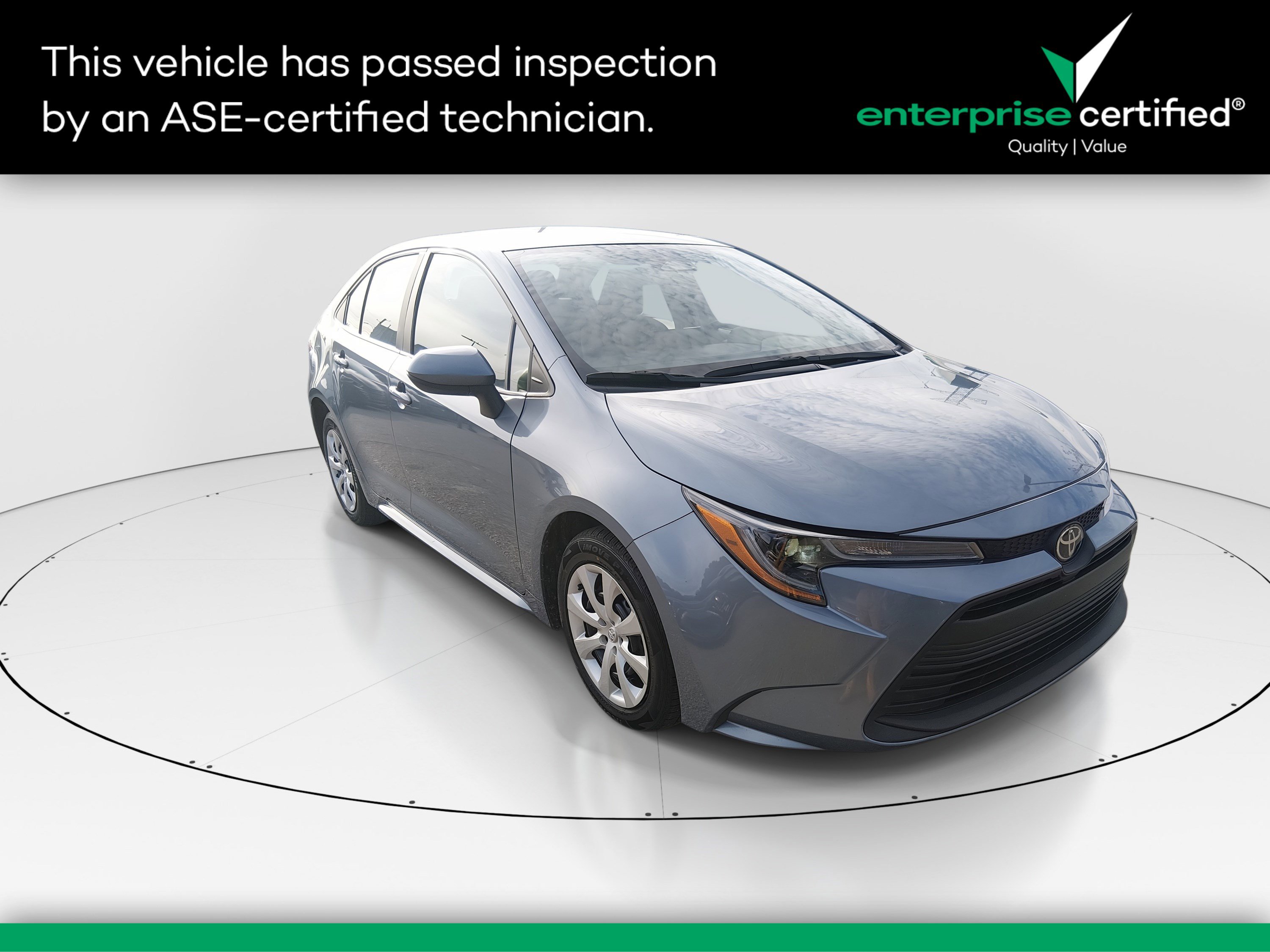 2024 Toyota Corolla LE's photo