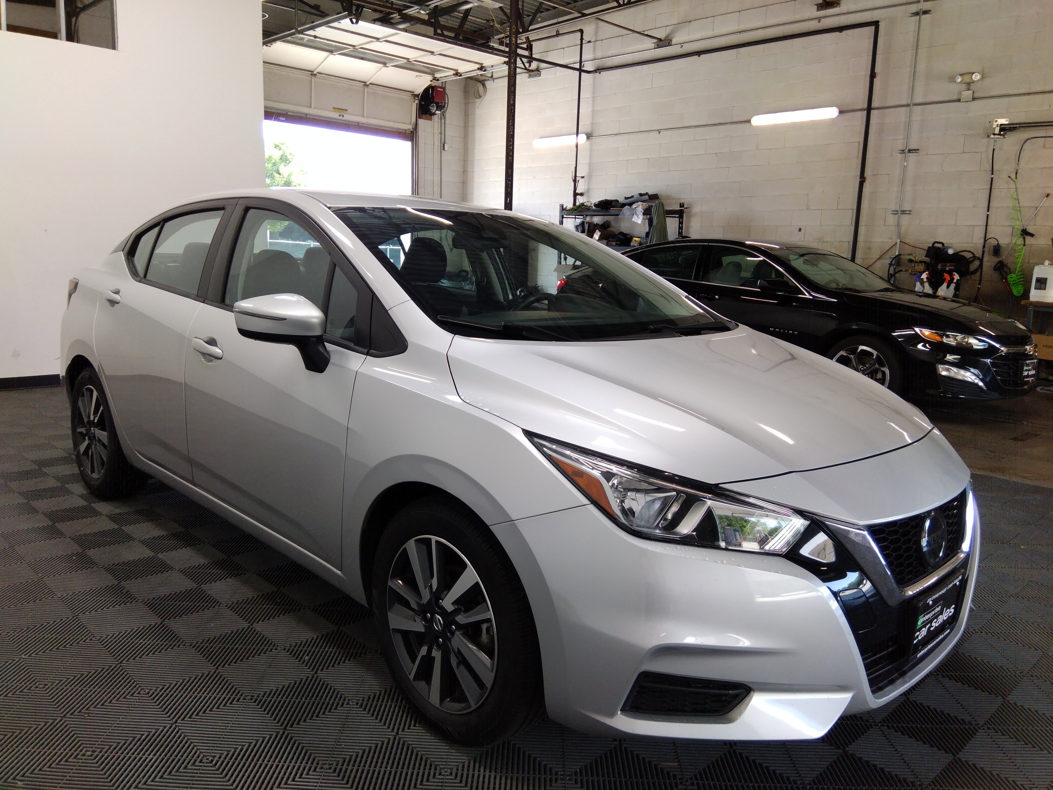 2021 Nissan Versa SV CVT
