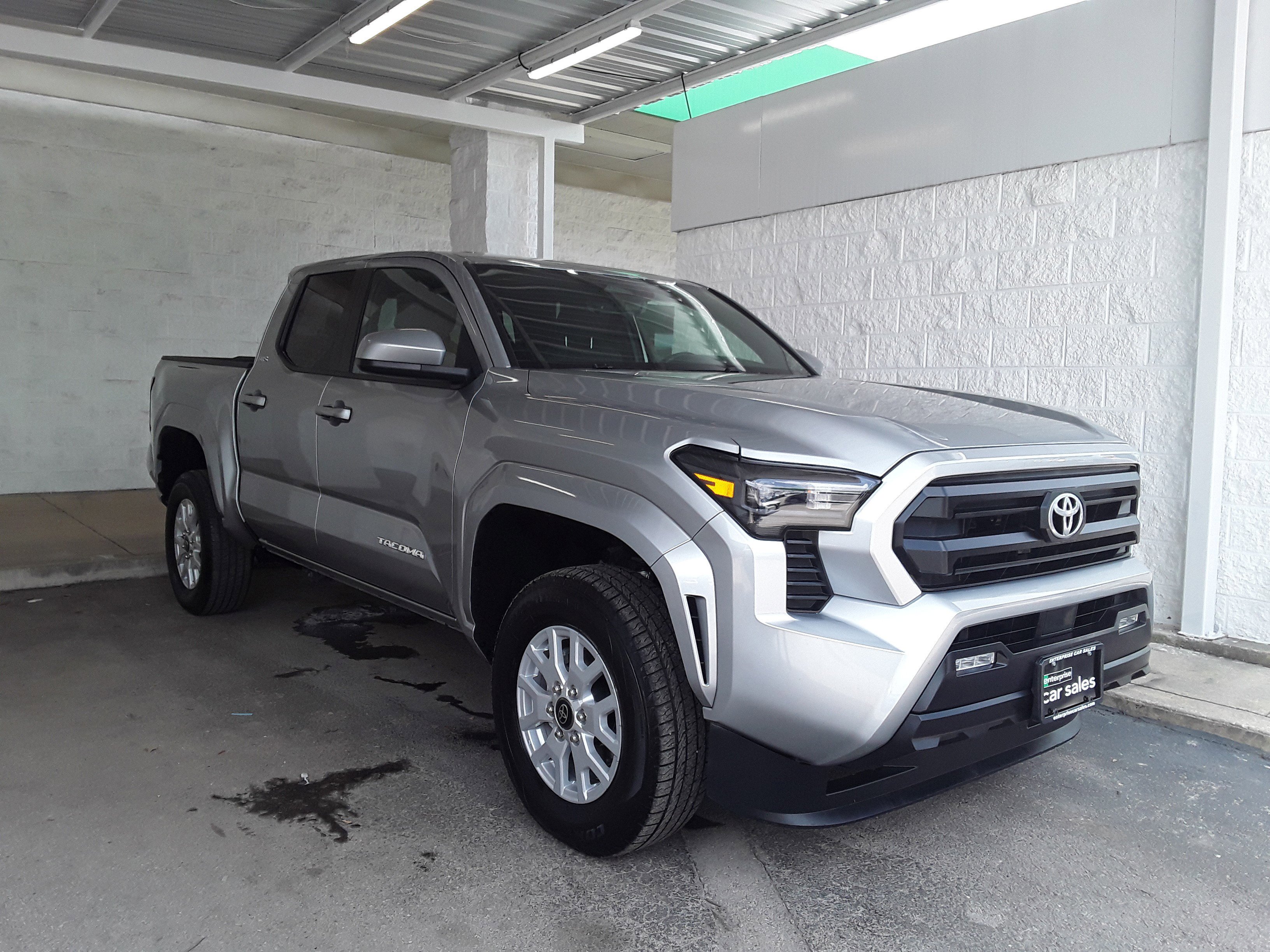 2024 Toyota Tacoma 2WD SR5 Double Cab 5' Bed AT