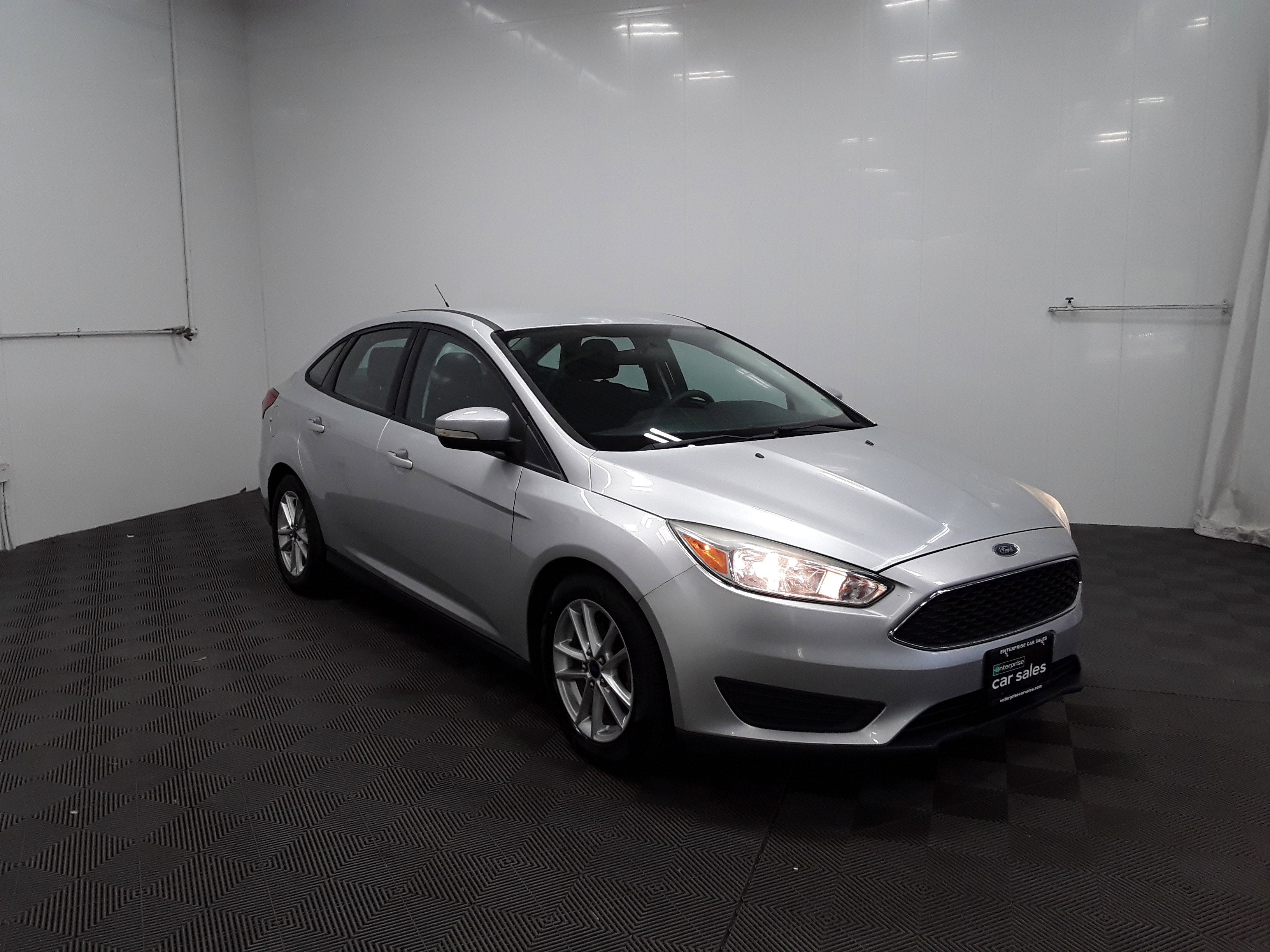 Used 2016 Fordee Focus 4dr Sdn SE