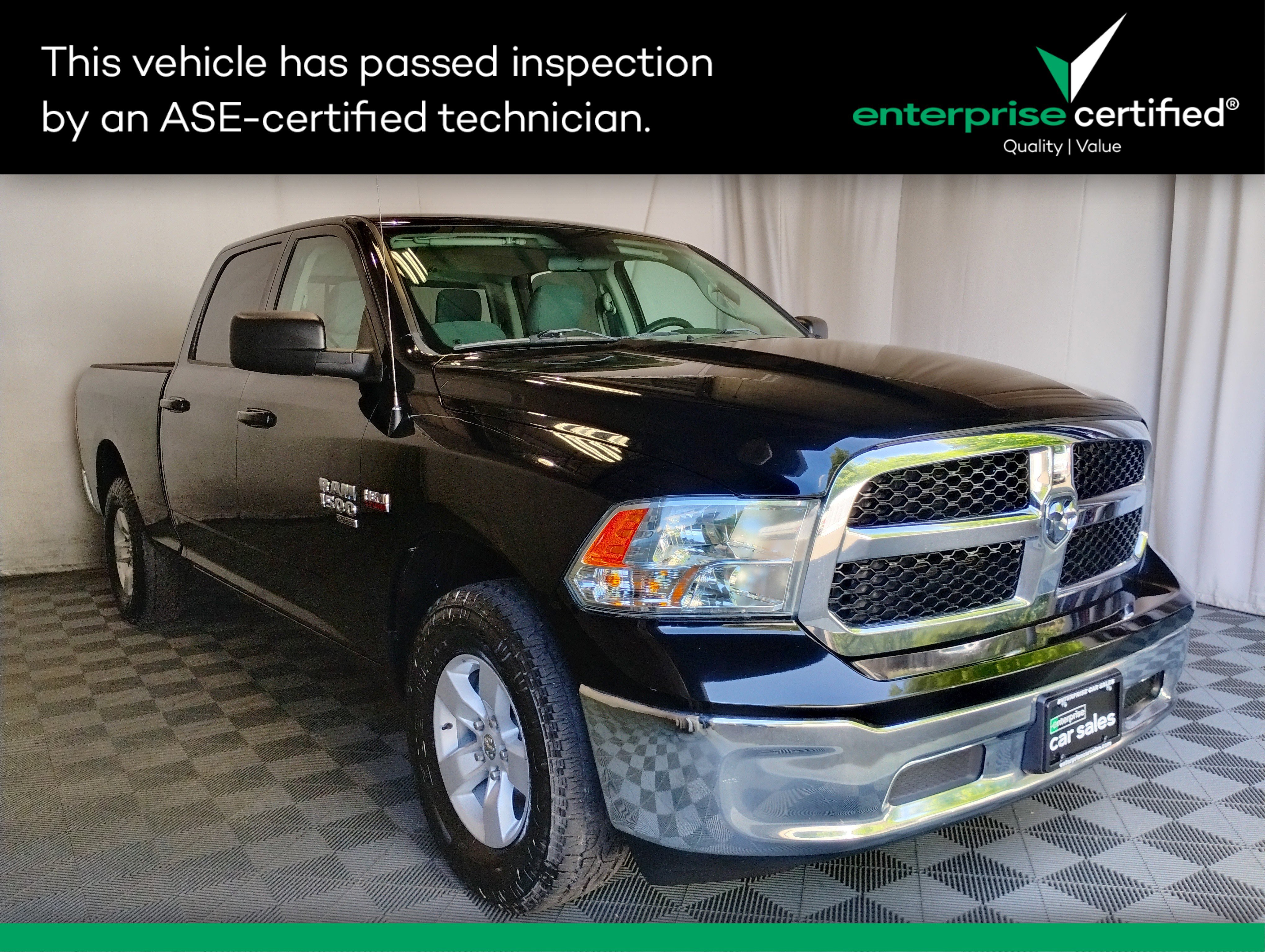 2020 Ram 1500 Classic SLT 4x4 Crew Cab 6'4