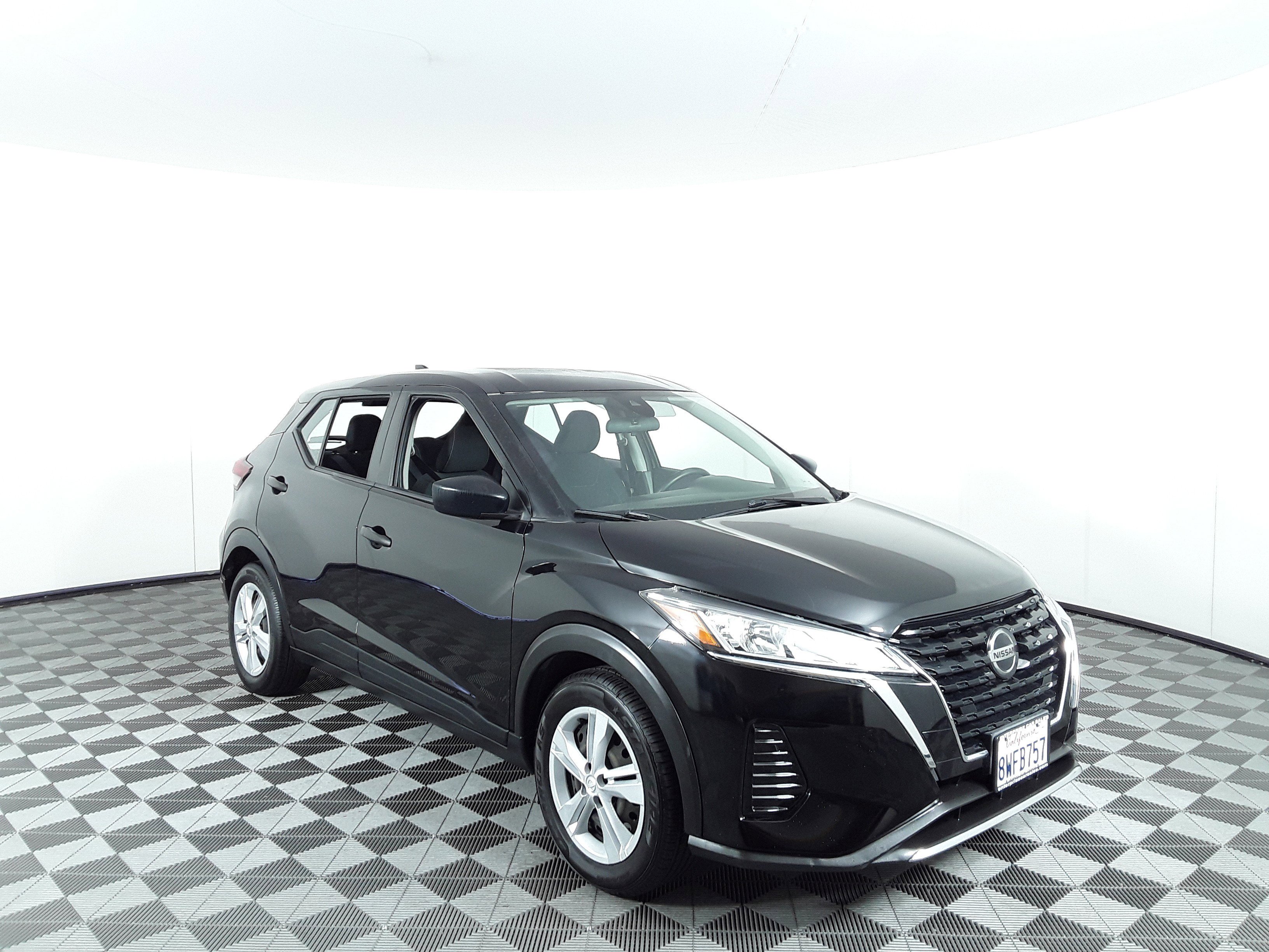 2021 Nissan Kicks S FWD