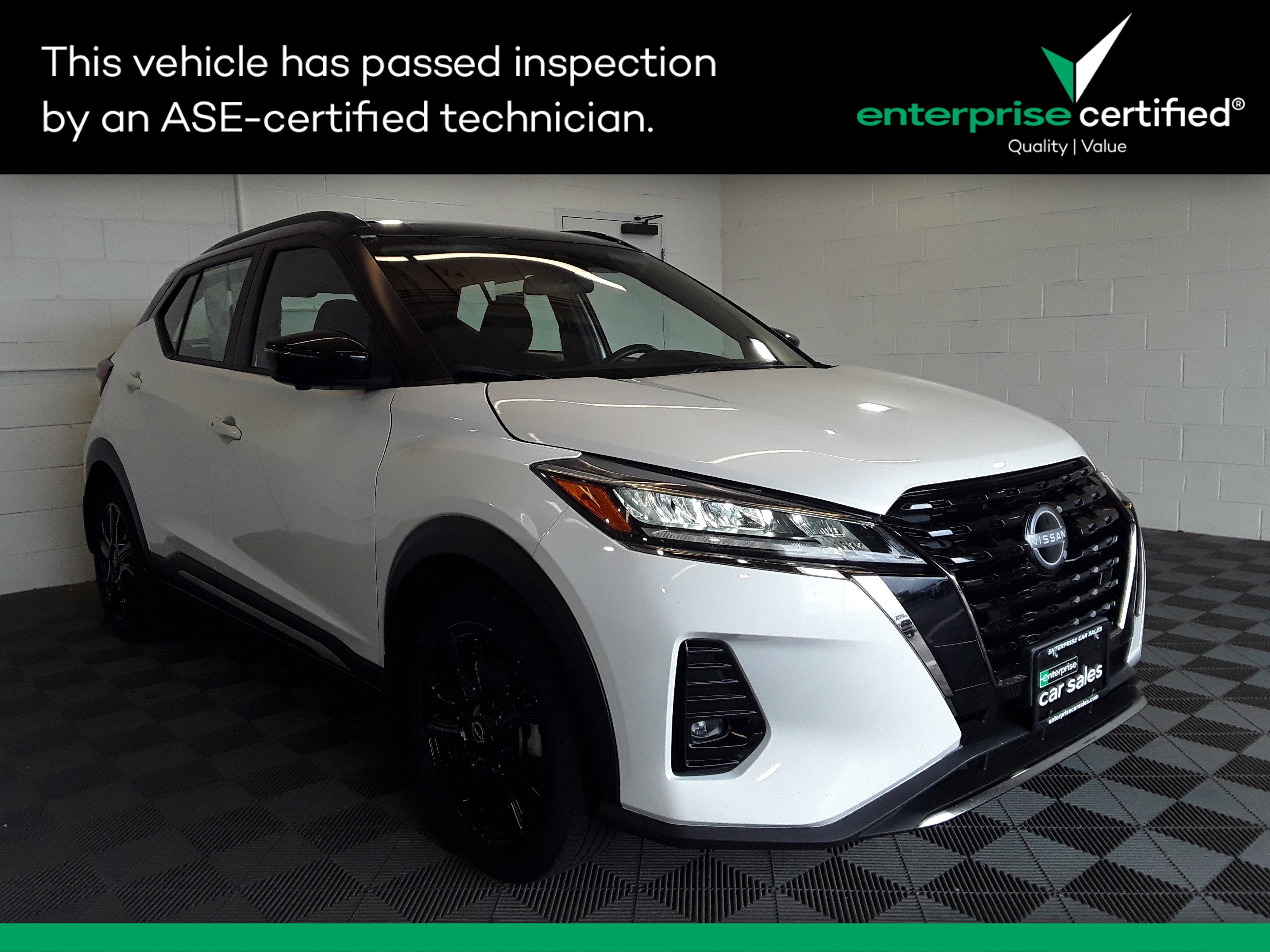 Used 2023 Nissan Kicks SR FWD