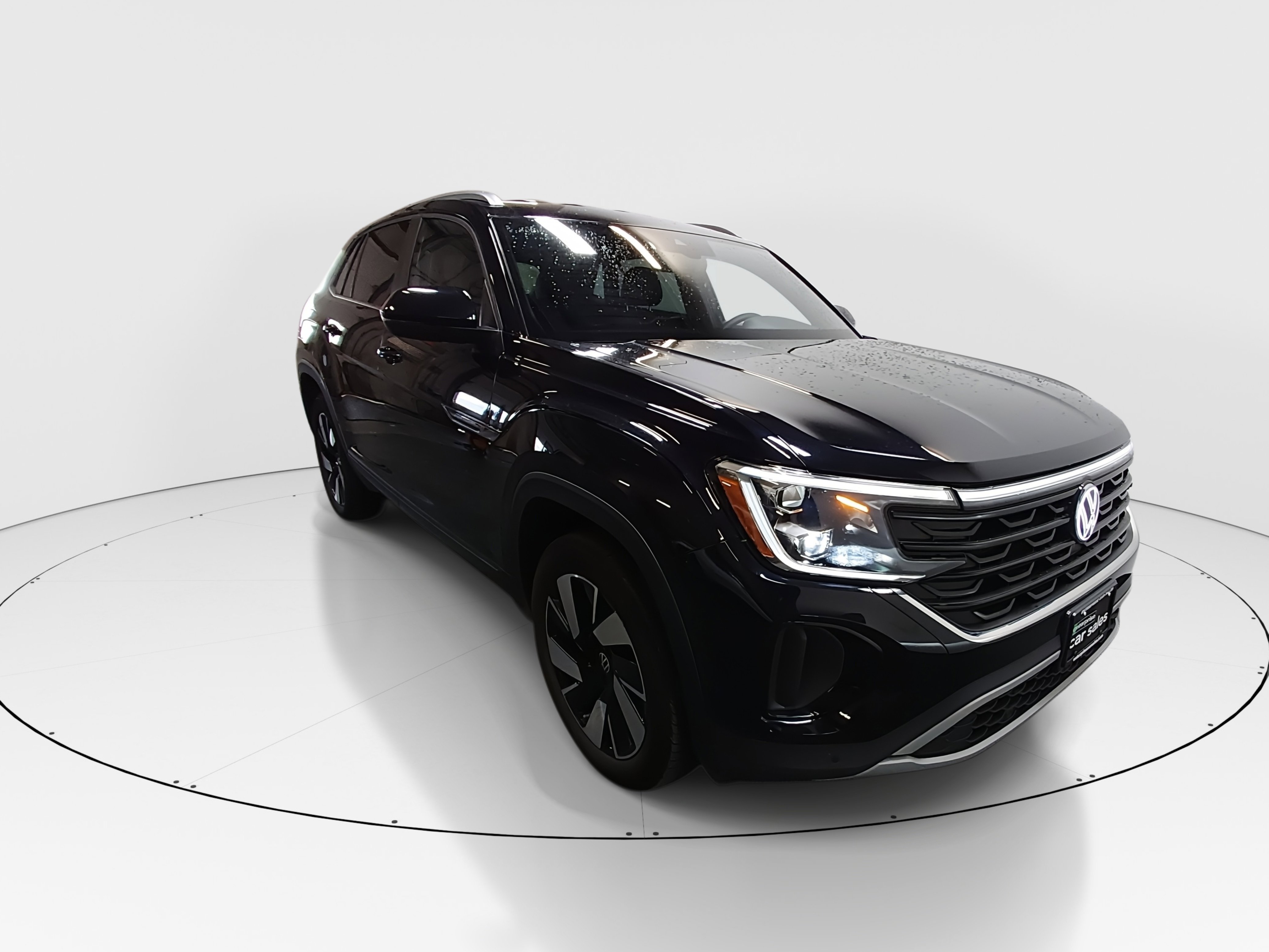 Used 2025 Volkswagen Atlas Cross Sport 2.0T SE w/Technology 4MOTION