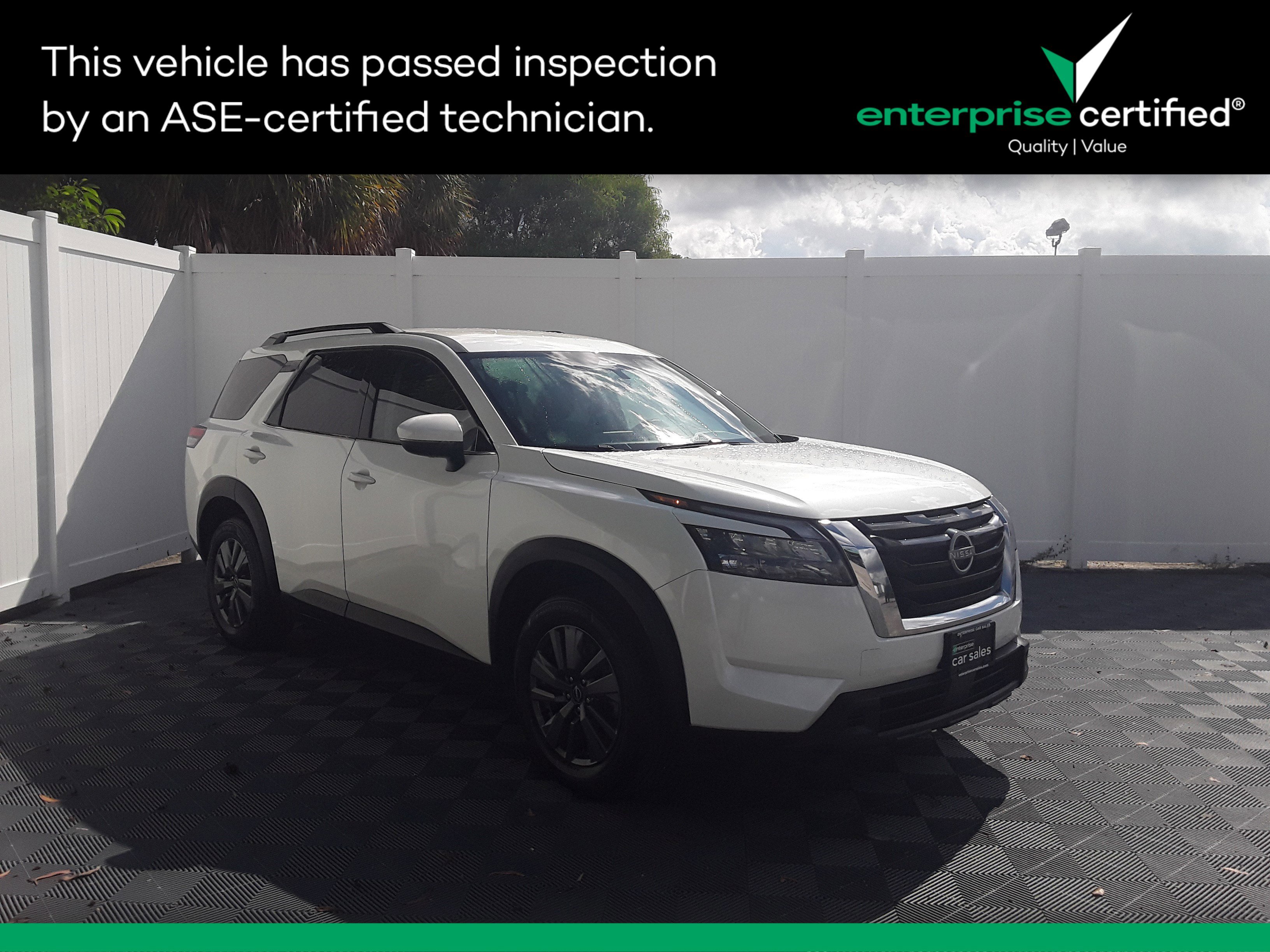 Used 2024 Nissan Pathfinder SV 4WD