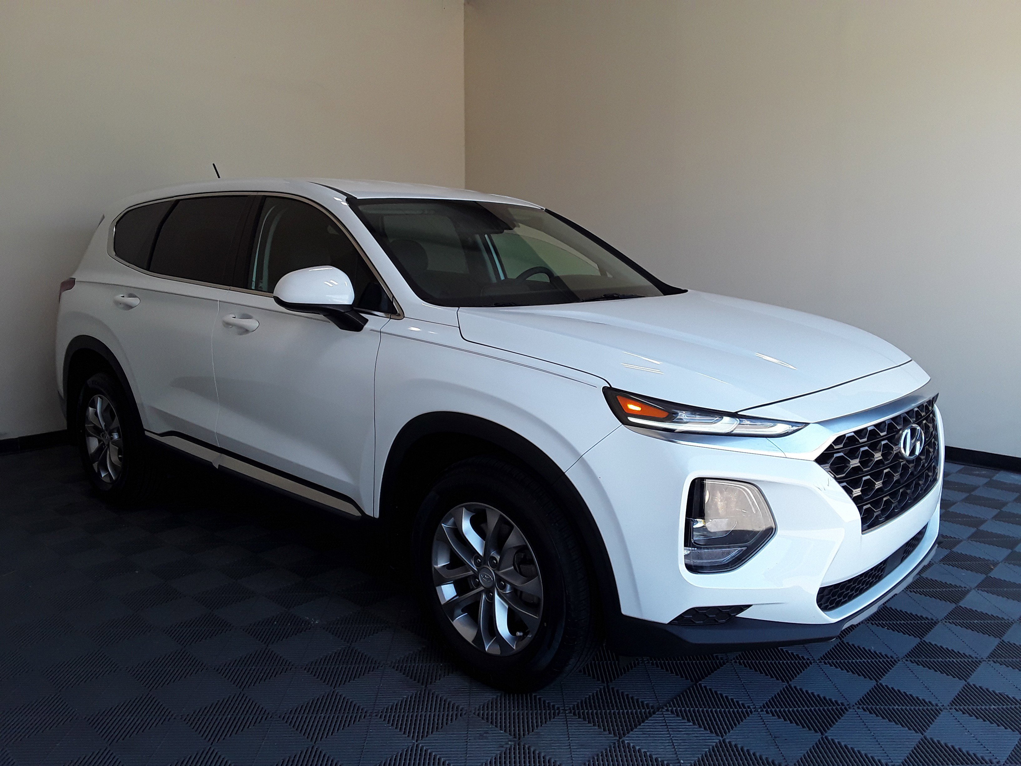 2020 Hyundai Santa Fe SE 2.4L Auto FWD