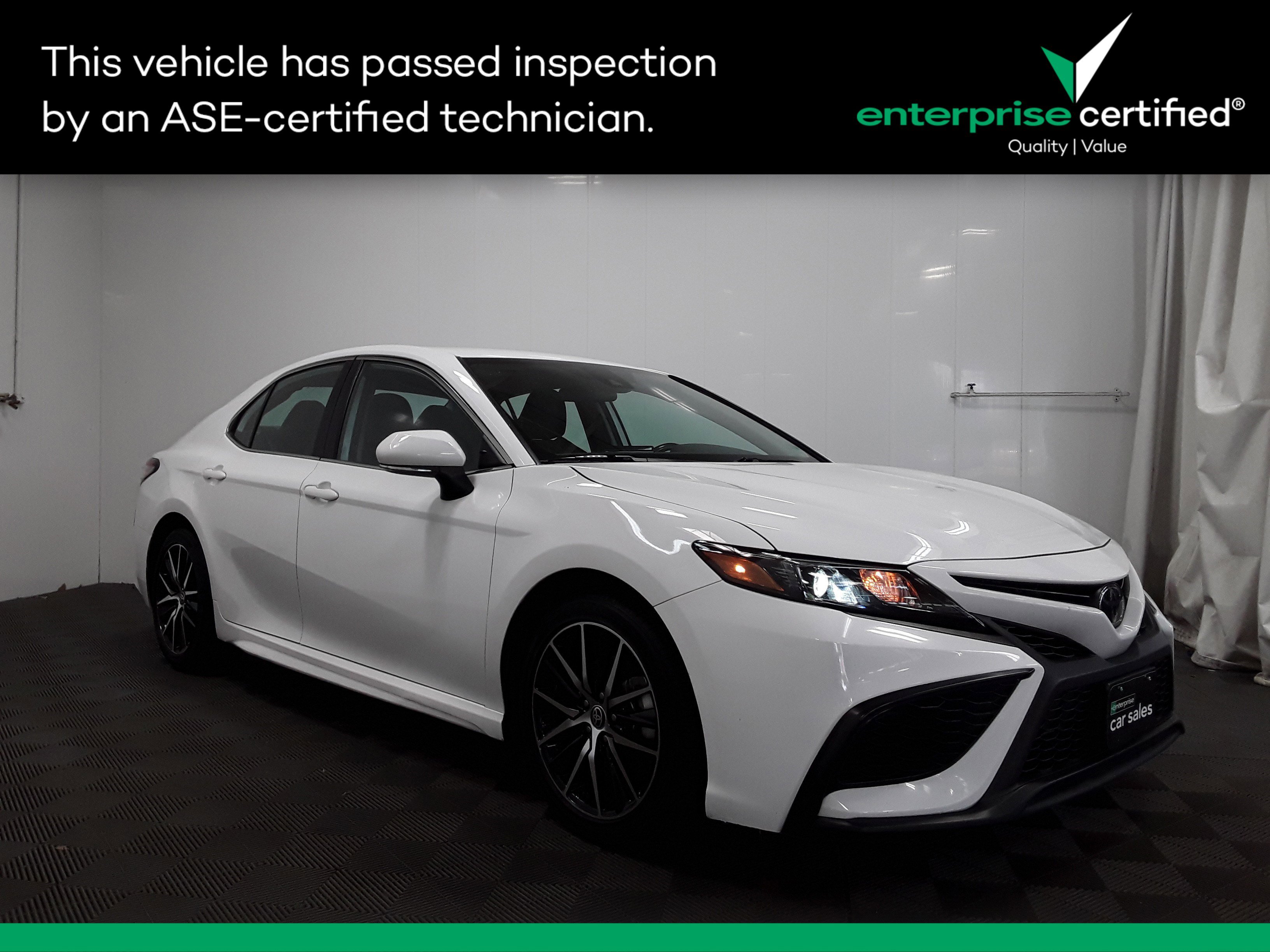 2023 Toyota Camry SE Auto