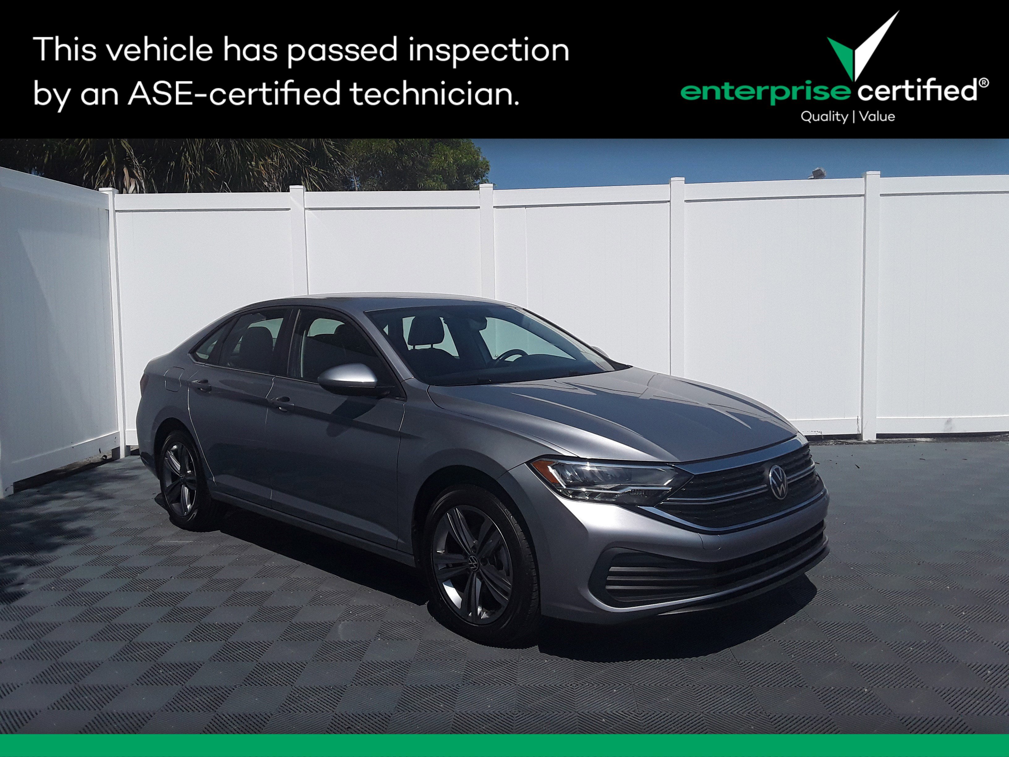 2023 Volkswagen Jetta SE Auto