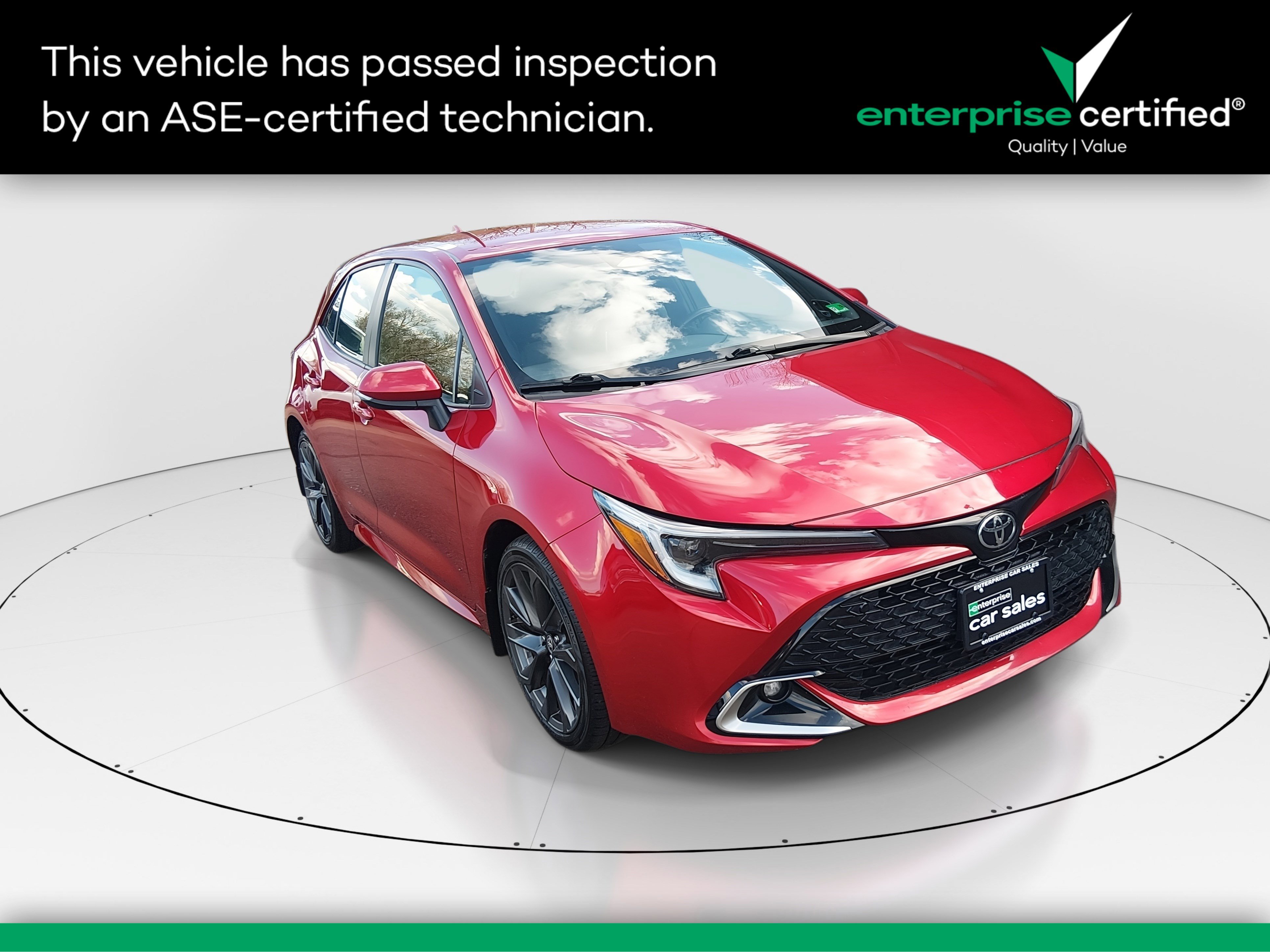 2024 Toyota Corolla Hatchback XSE's photo