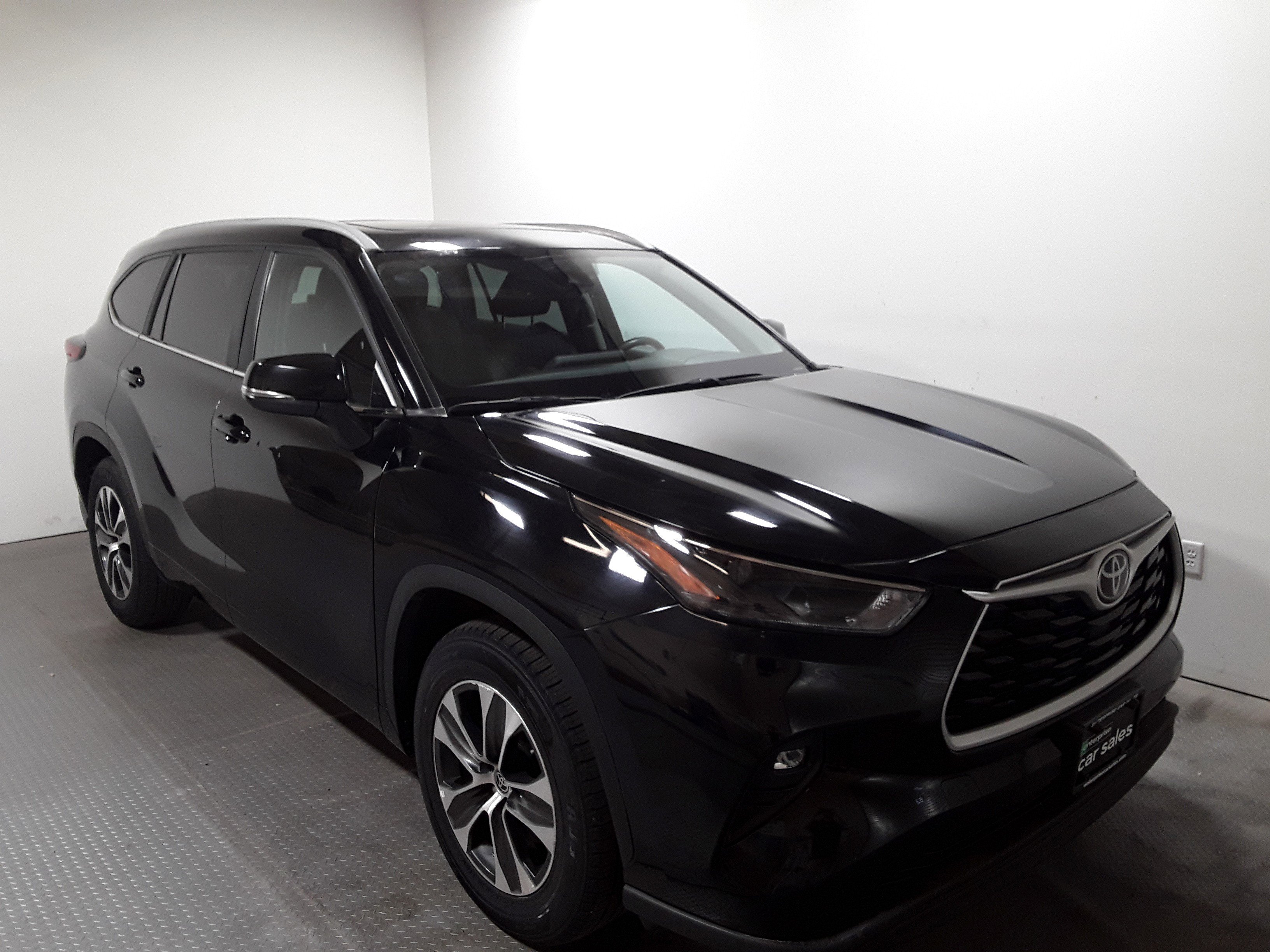 2023 Toyota Highlander XLE FWD