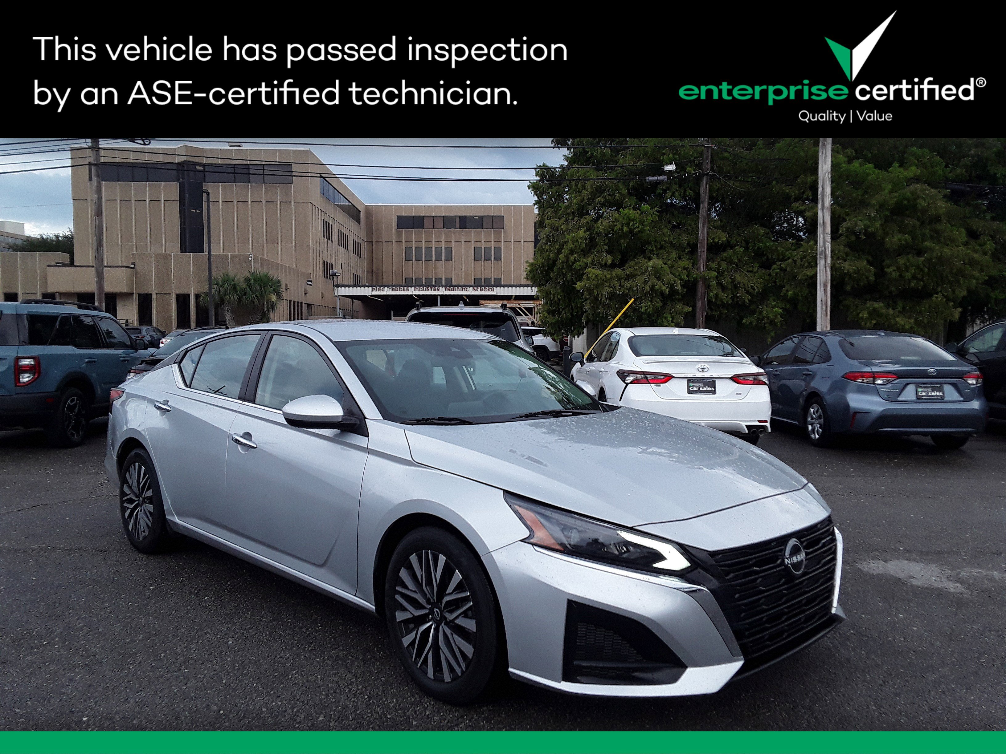 Used 2023 Nissan Altima 2.5 SV Sedan