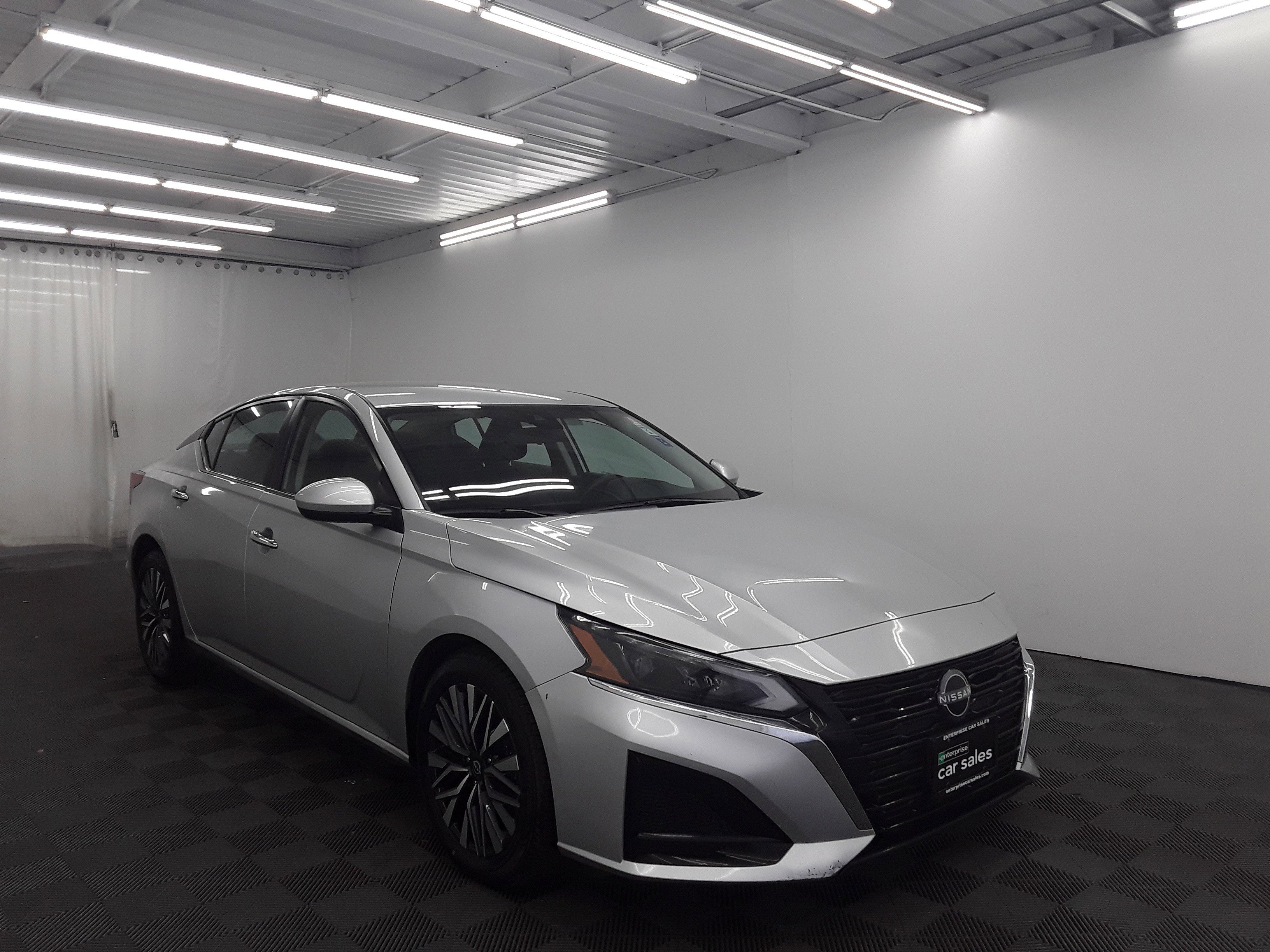 Used 2023 Nissan Altima 2.5 SV Sedan