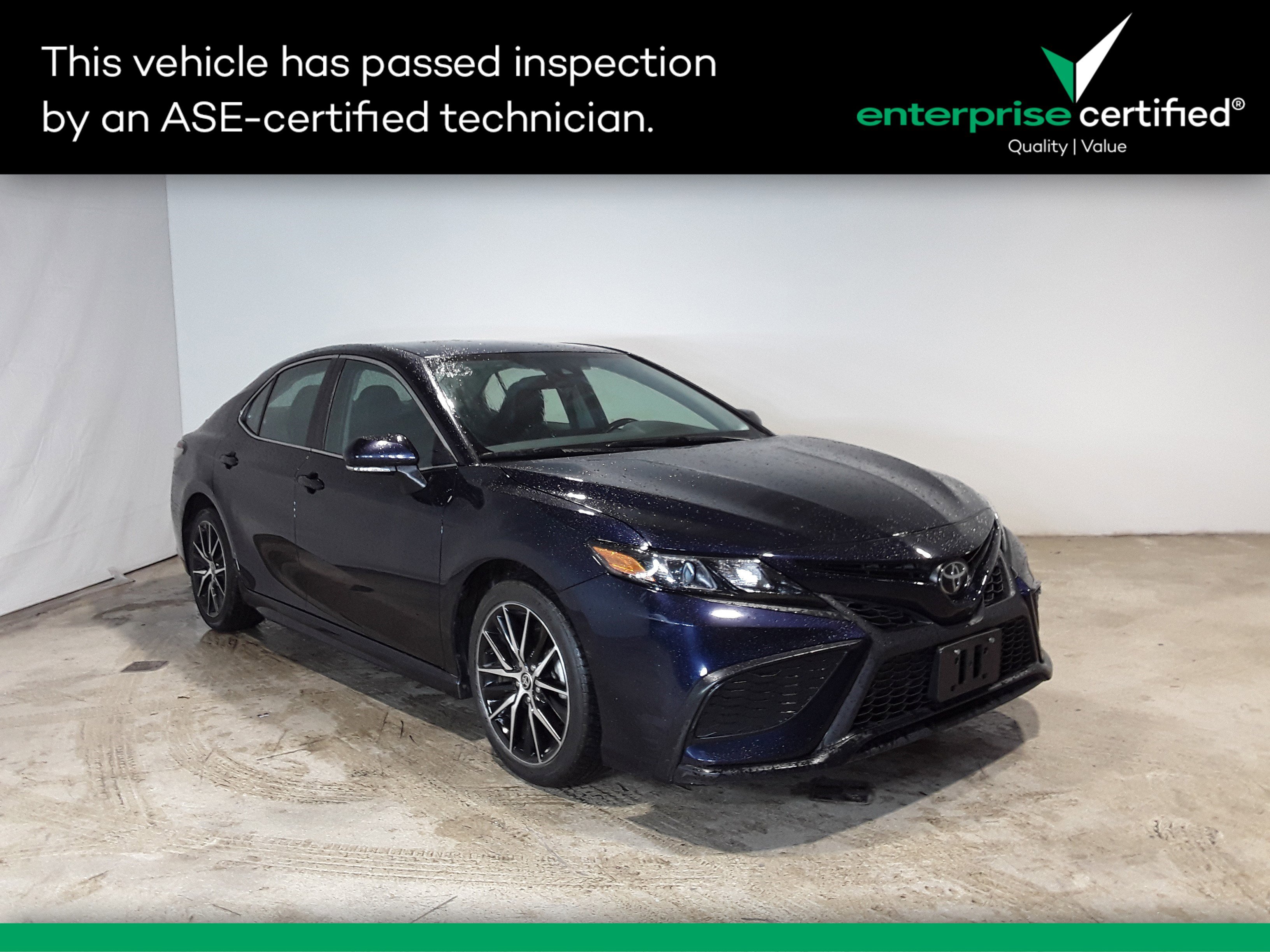 2022 Toyota Camry SE Auto