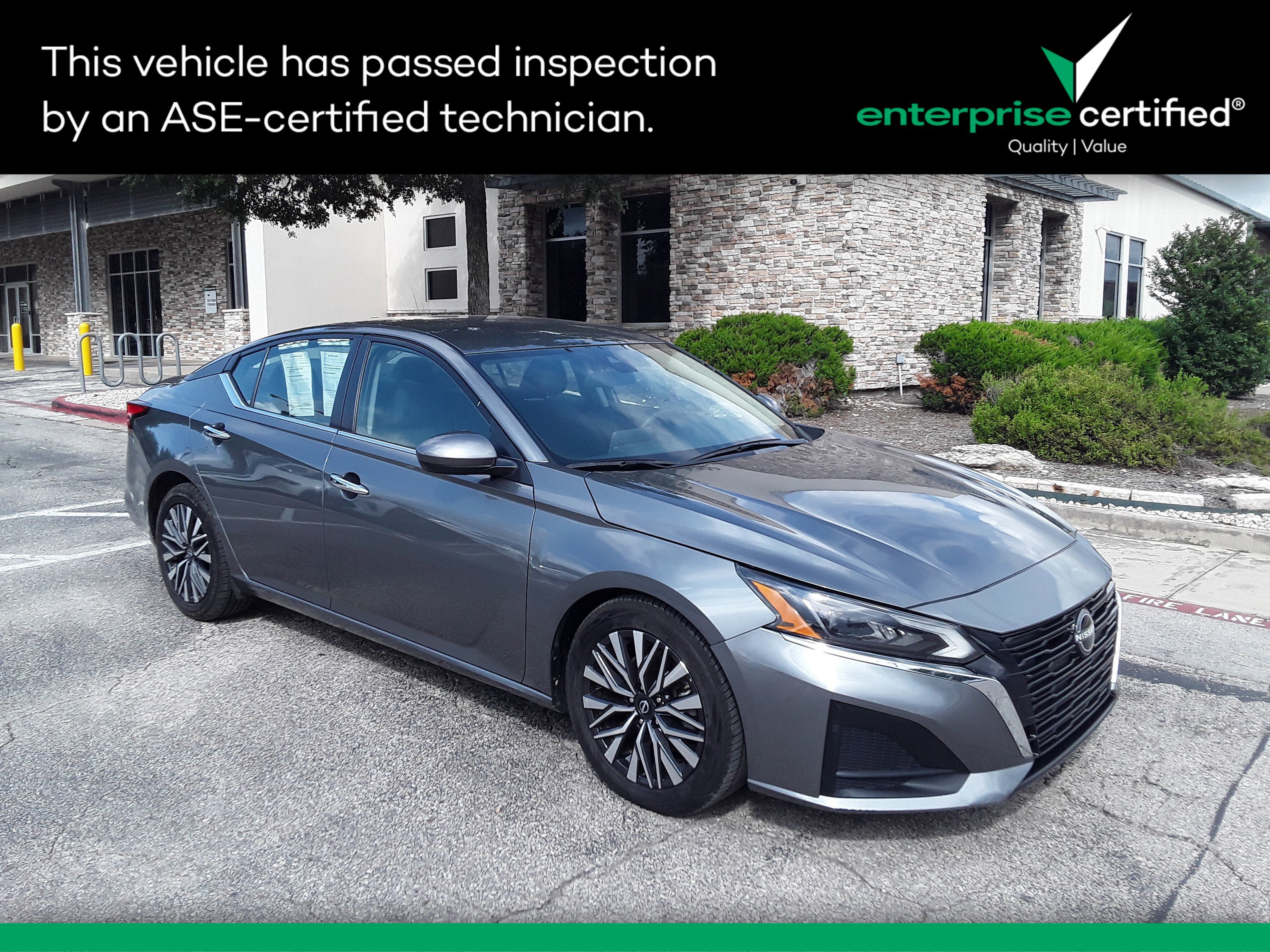 Used 2023 Nissan Altima 2.5 SV Sedan
