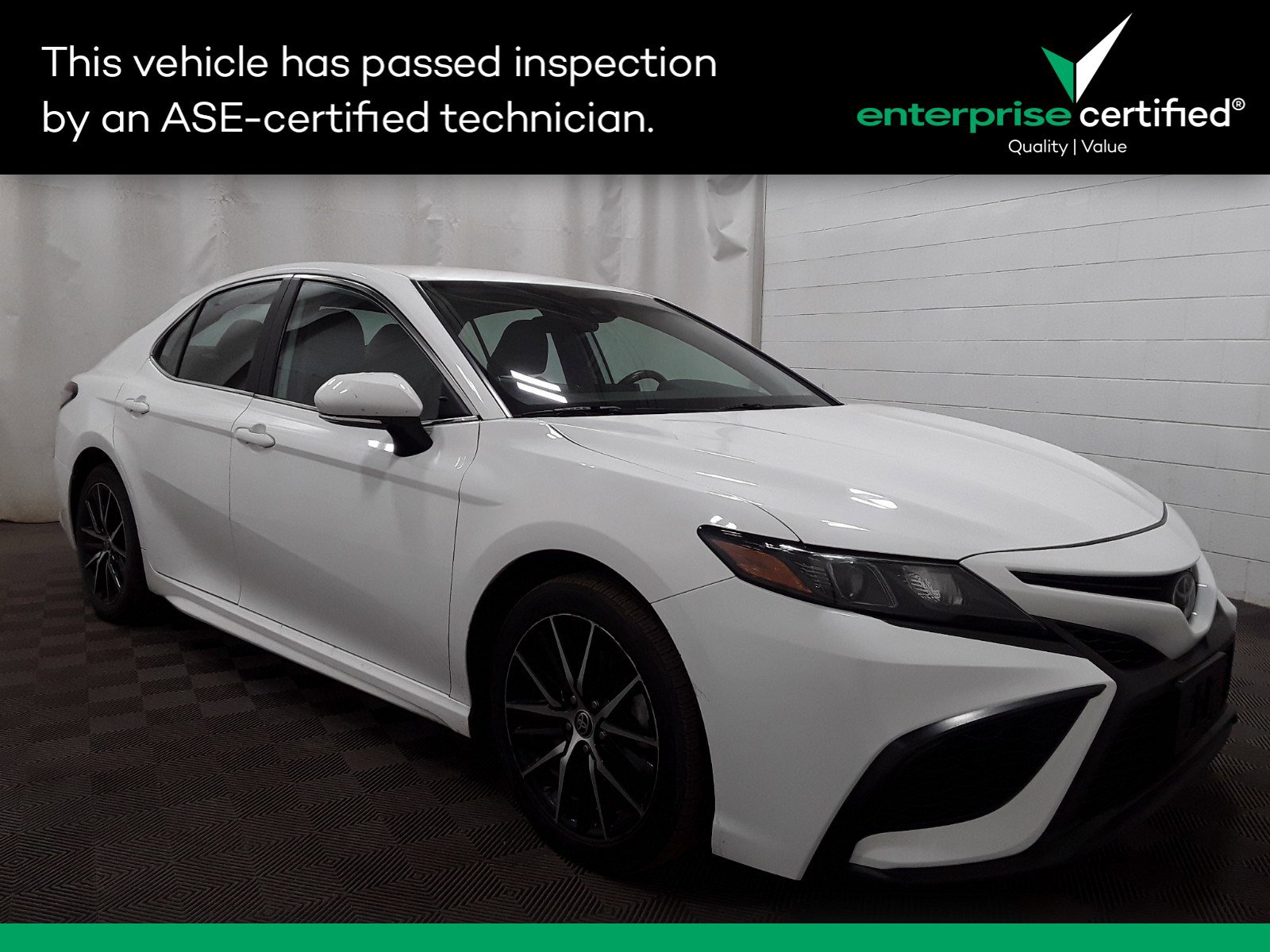 Used 2022 Toyota Camry SE Auto