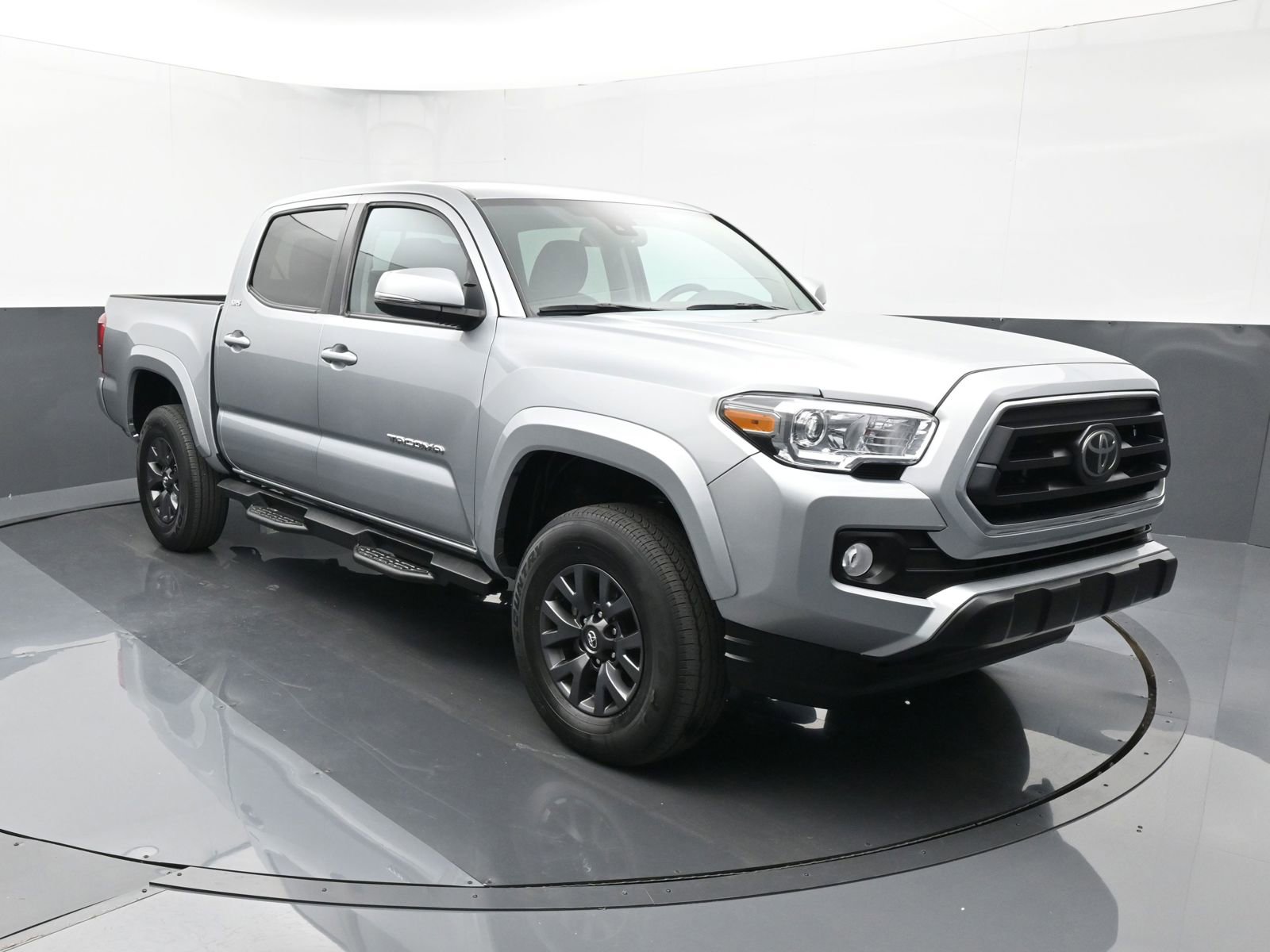 2023 Toyota Tacoma 4WD SR5 Double Cab 5' Bed V6 AT