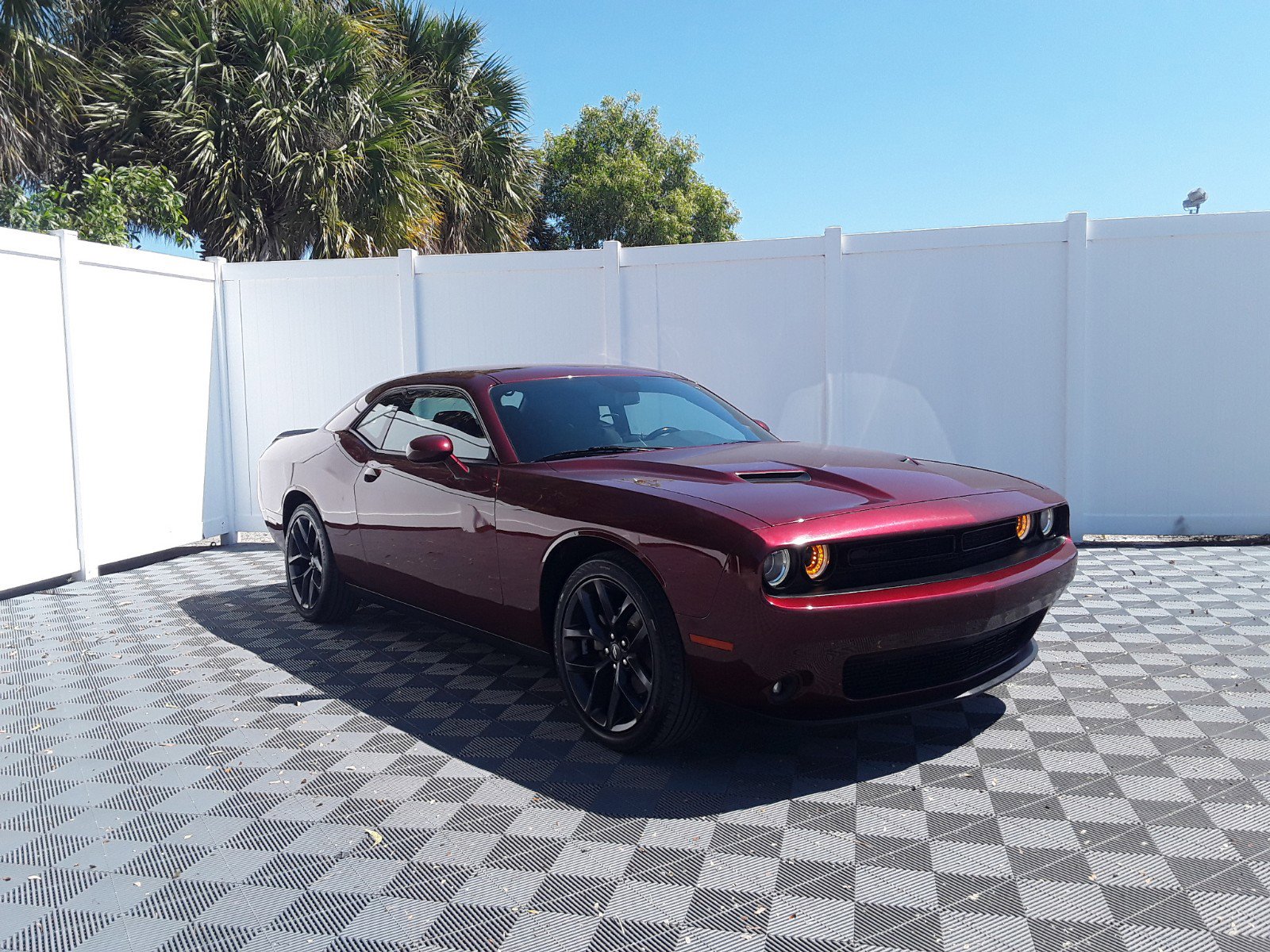 2021 Dodge Challenger SXT RWD