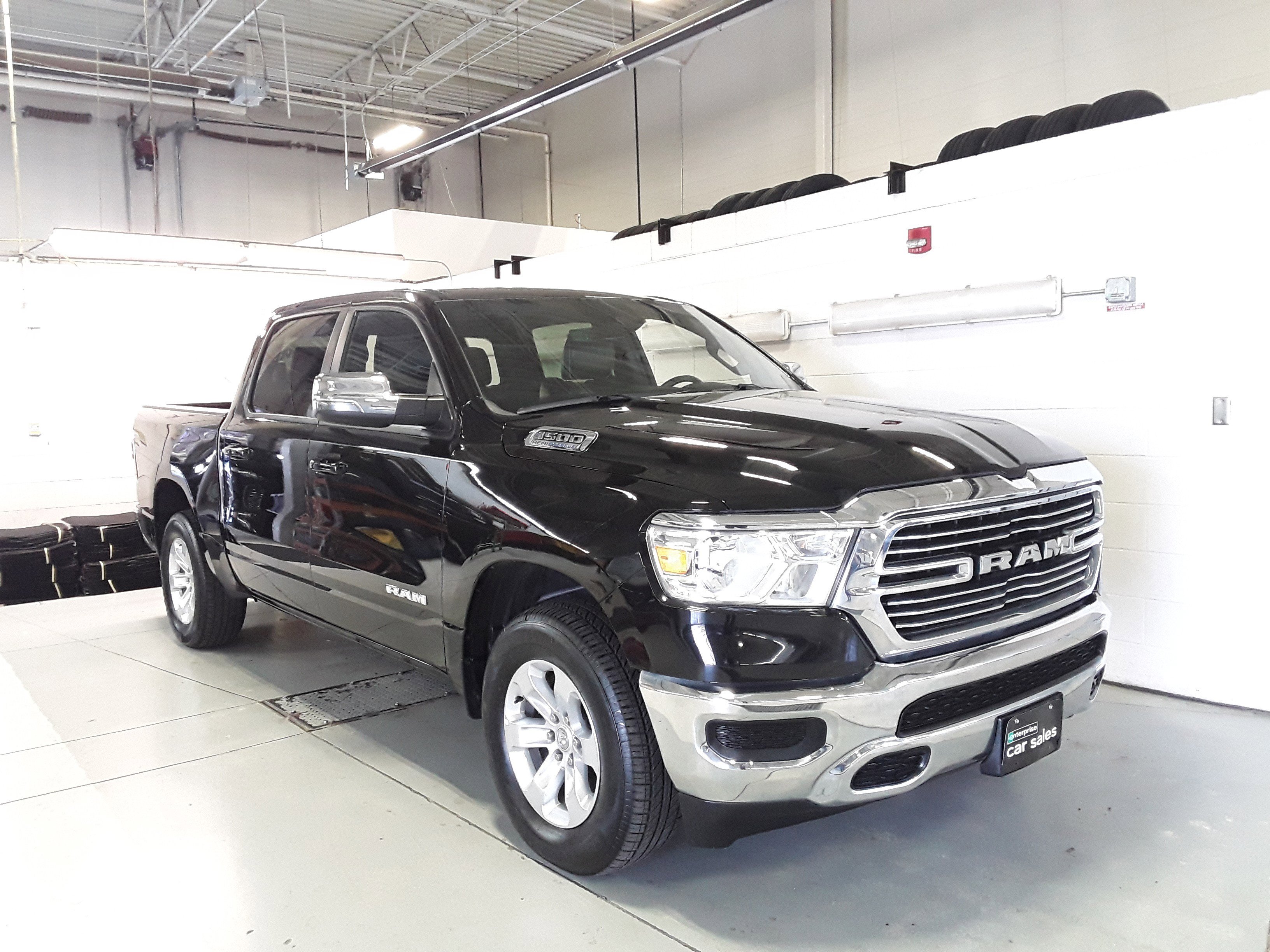 2024 Ram 1500 Laramie 4x4 Crew Cab 5'7