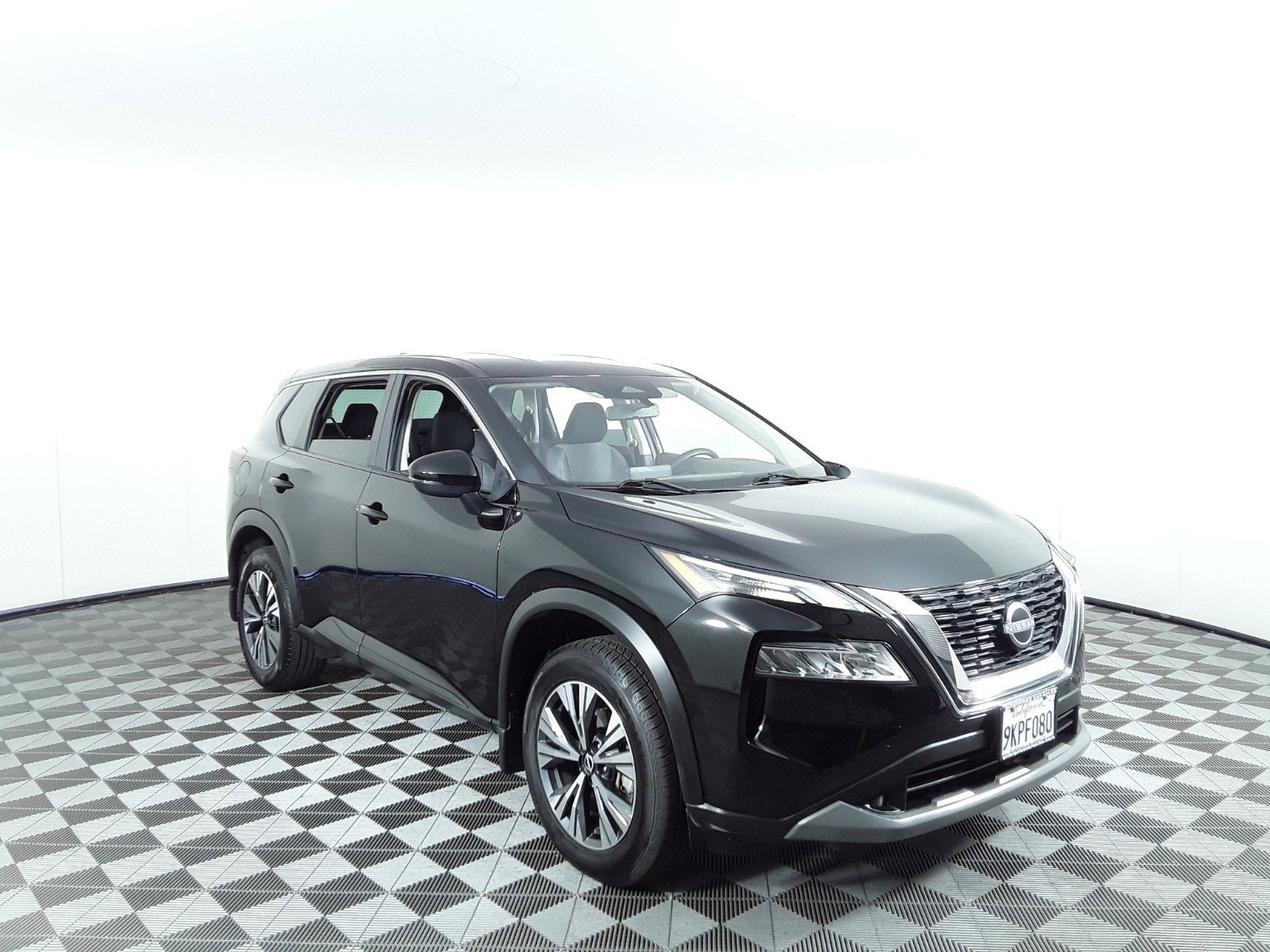 2022 Nissan Rogue FWD SV