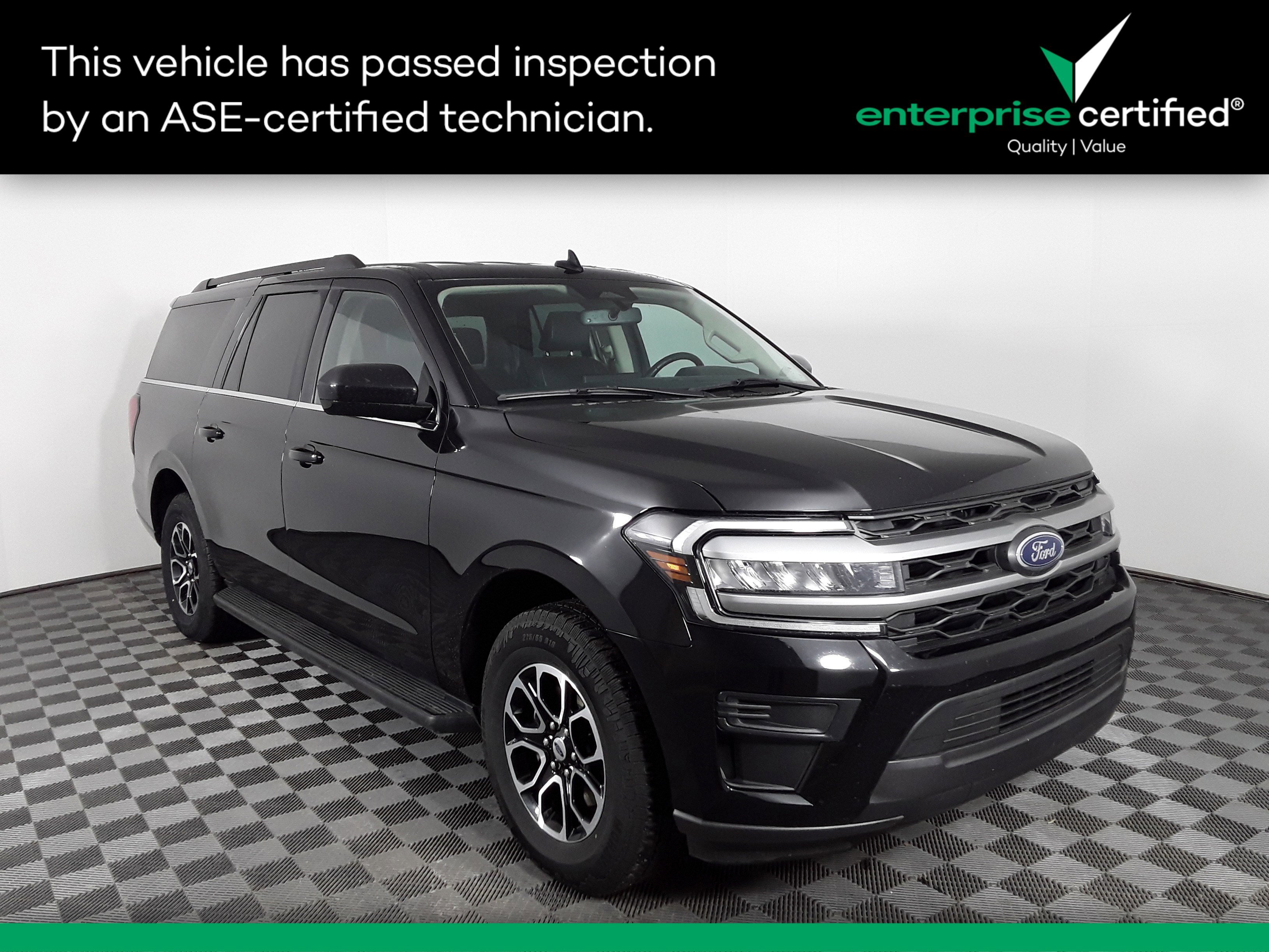 2024 Ford Expedition XLT's photo