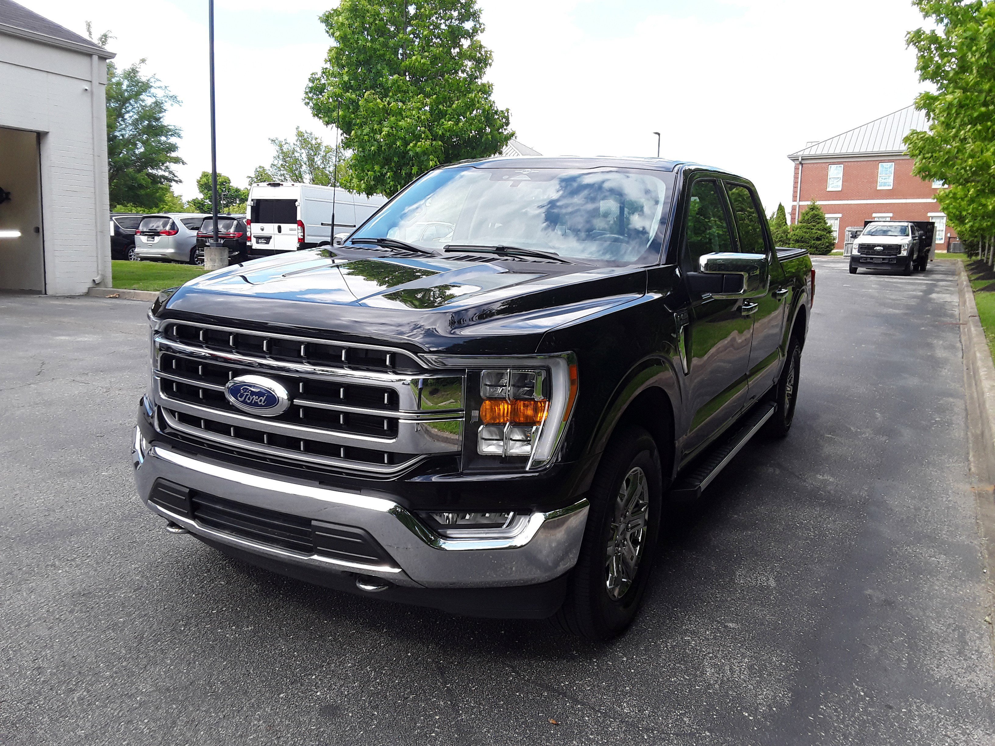 Image 6 of Used 2023 Ford F-150 LARIAT 4WD SuperCrew 5.5' Box