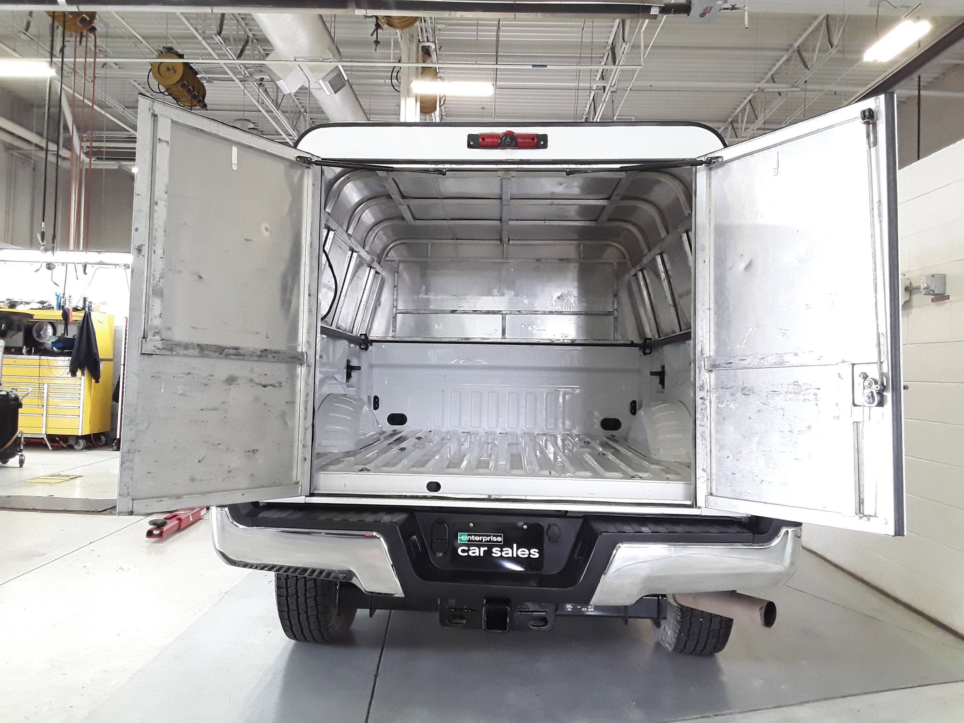 Image 7 of Used 2022 Ford Super Duty F-250 SRW XLT 4WD Crew Cab 6.75' Box