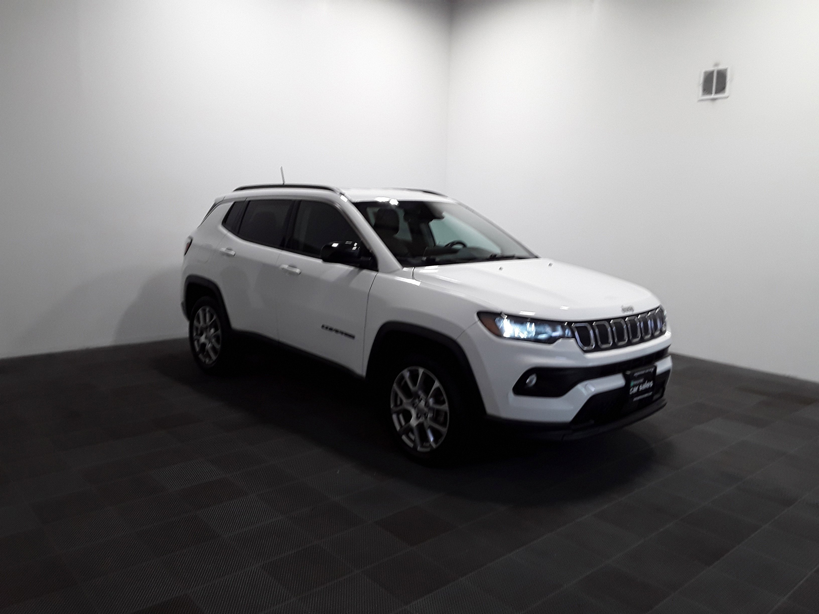 2022 Jeep Compass Latitude Lux
