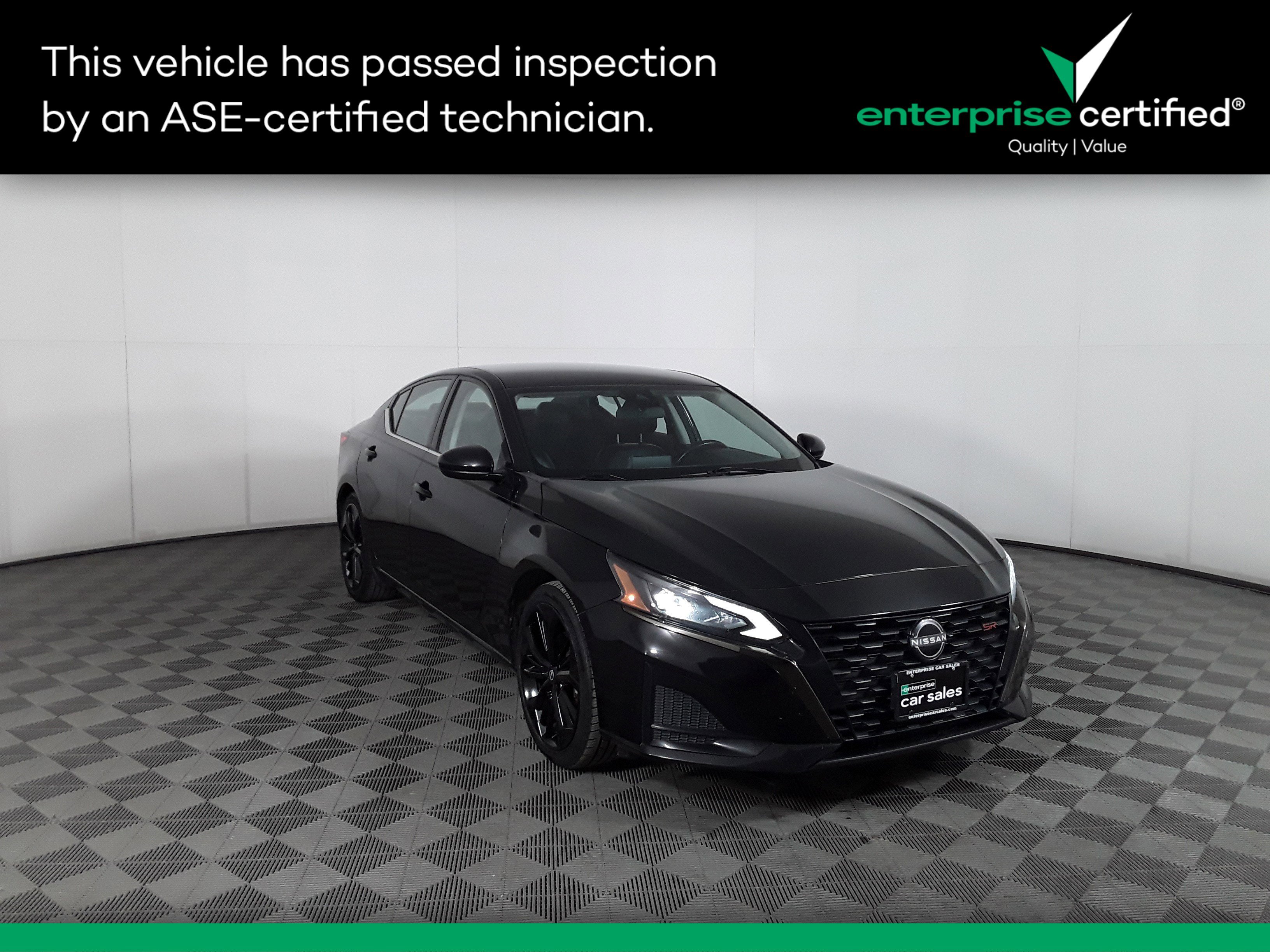 2023 Nissan Altima SR