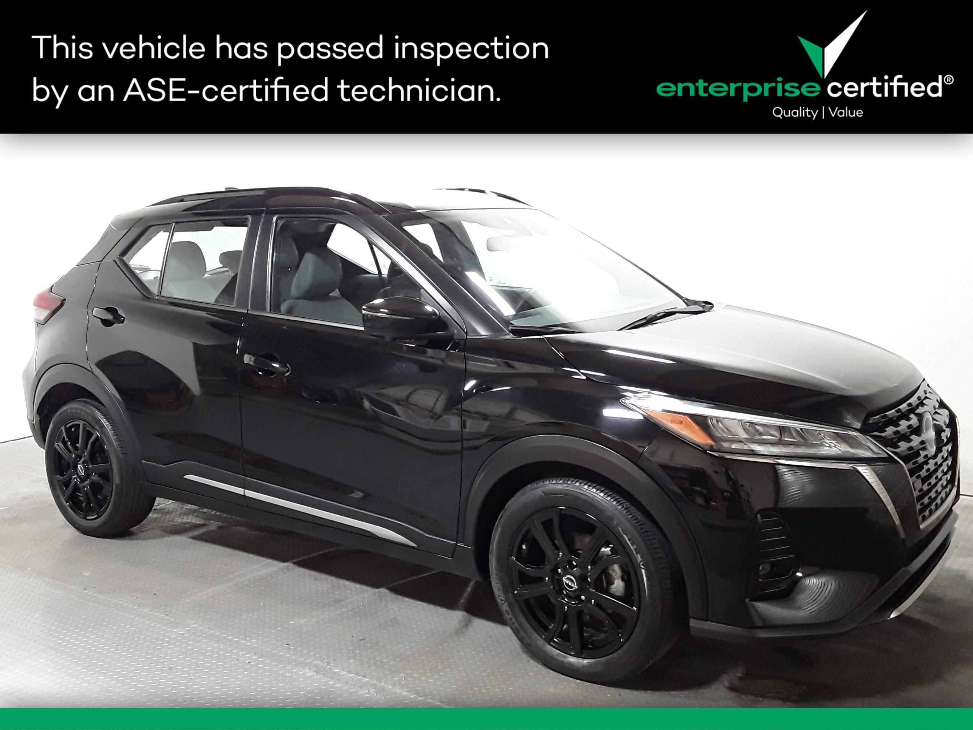 2023 Nissan Kicks SR