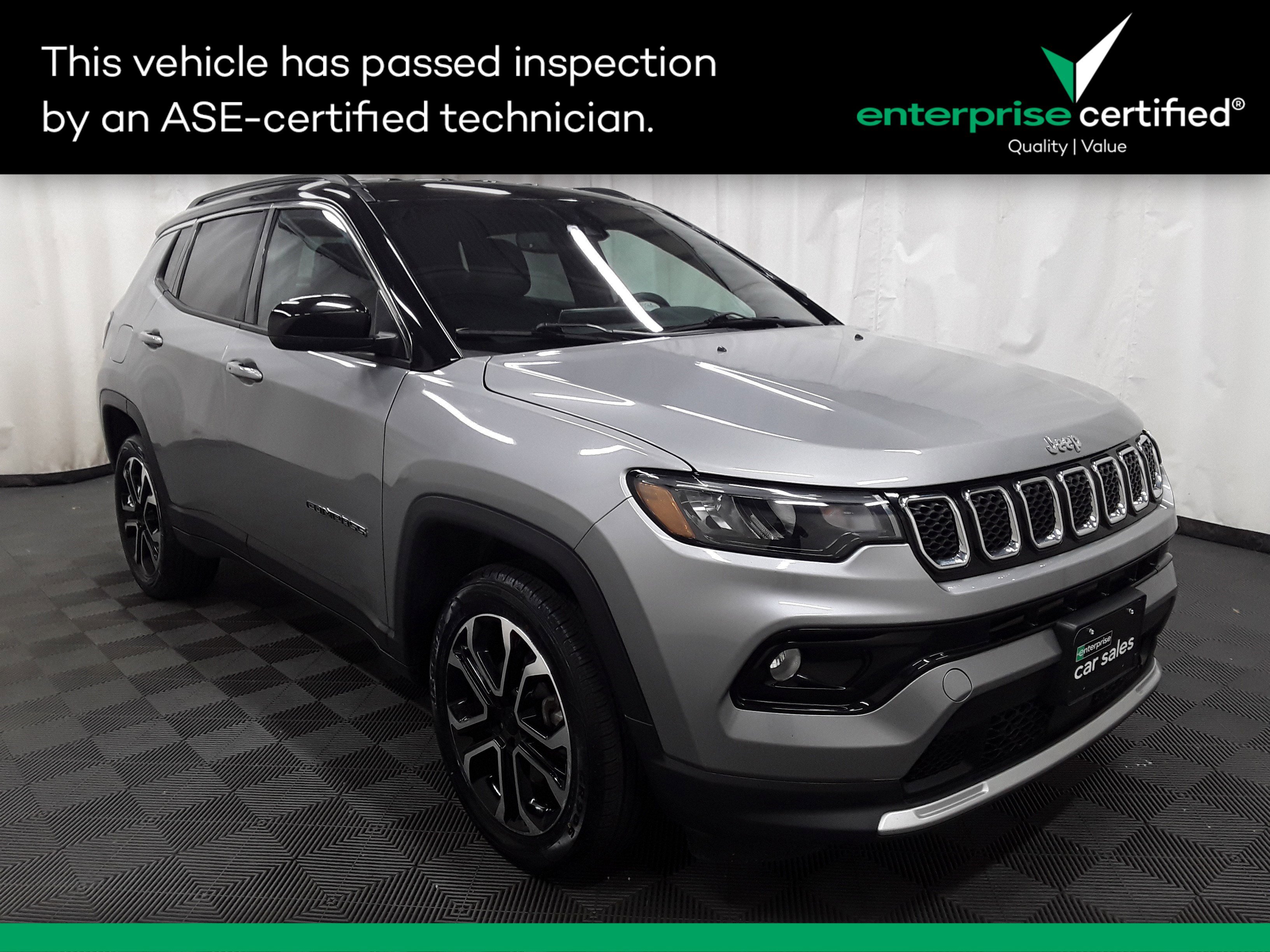 2023 Jeep Compass Limited's photo